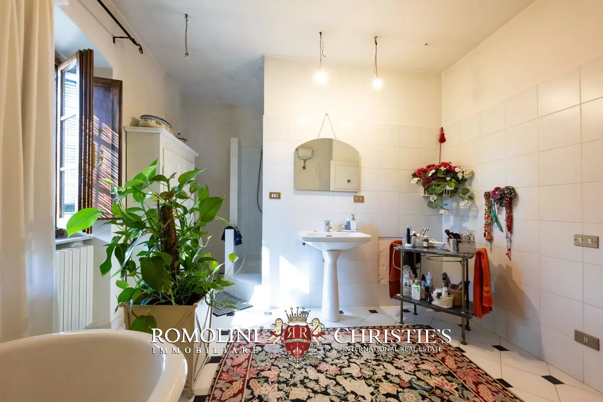 5 Bedroom Villa/Townhouse's Image 22