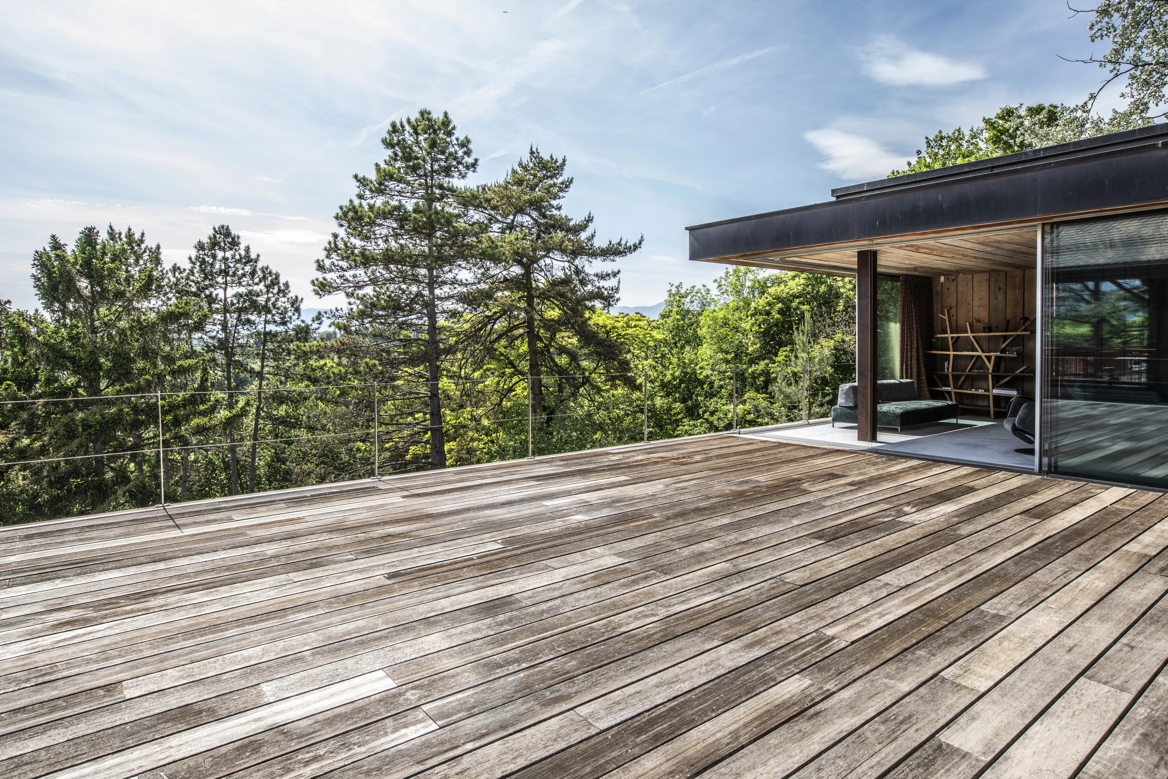 Architect-designed home in Conches, surrounded by nature, light, and panoramic views