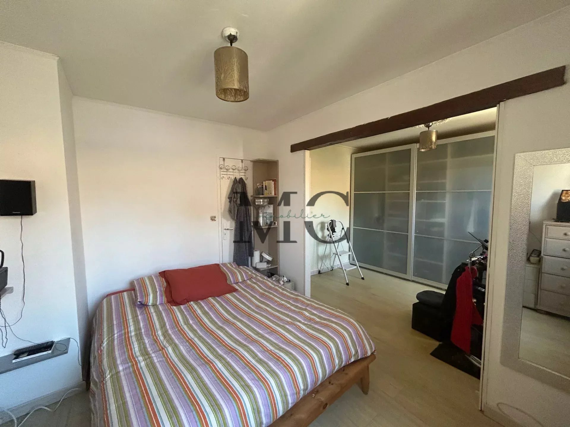MAISON DE VILLE - T4 - JARDIN - BOX FERME