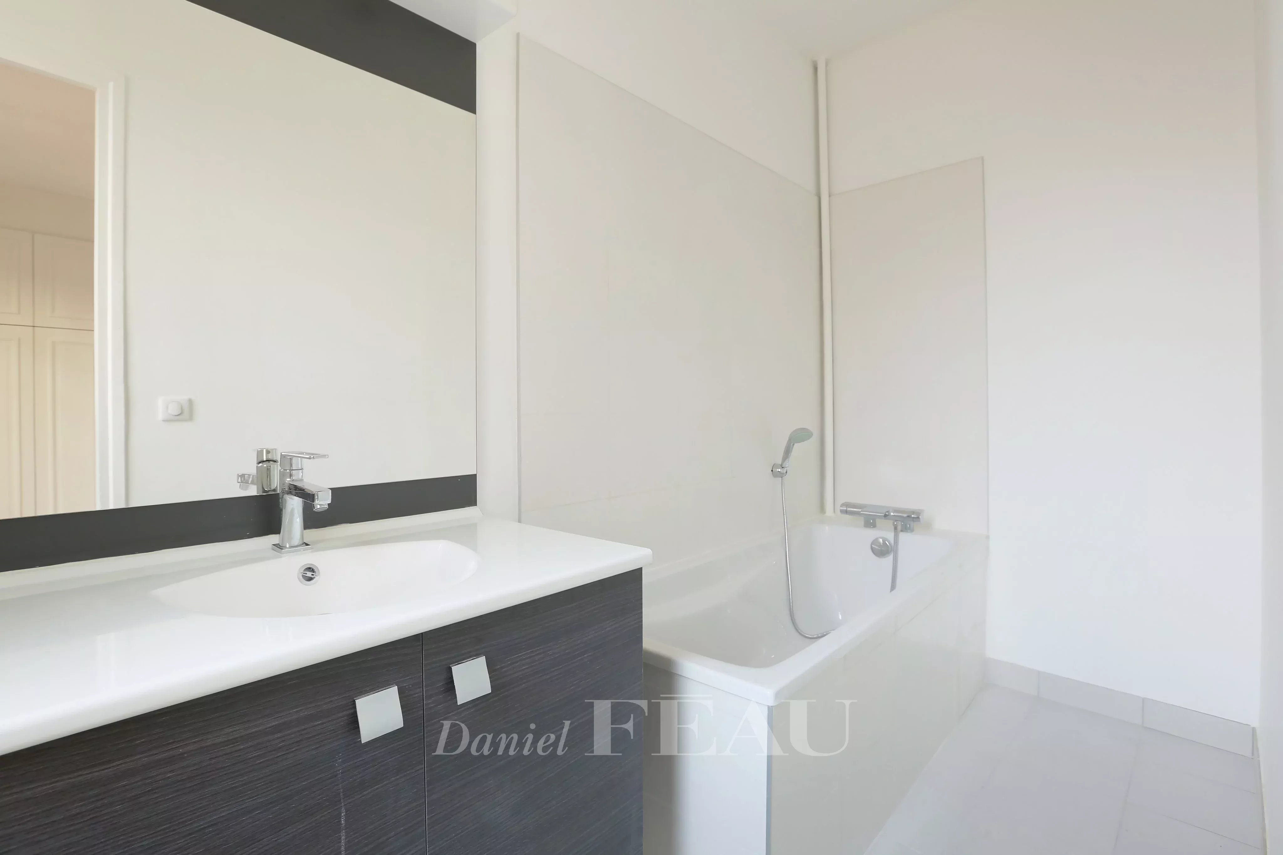 Rental Apartment Paris 16th