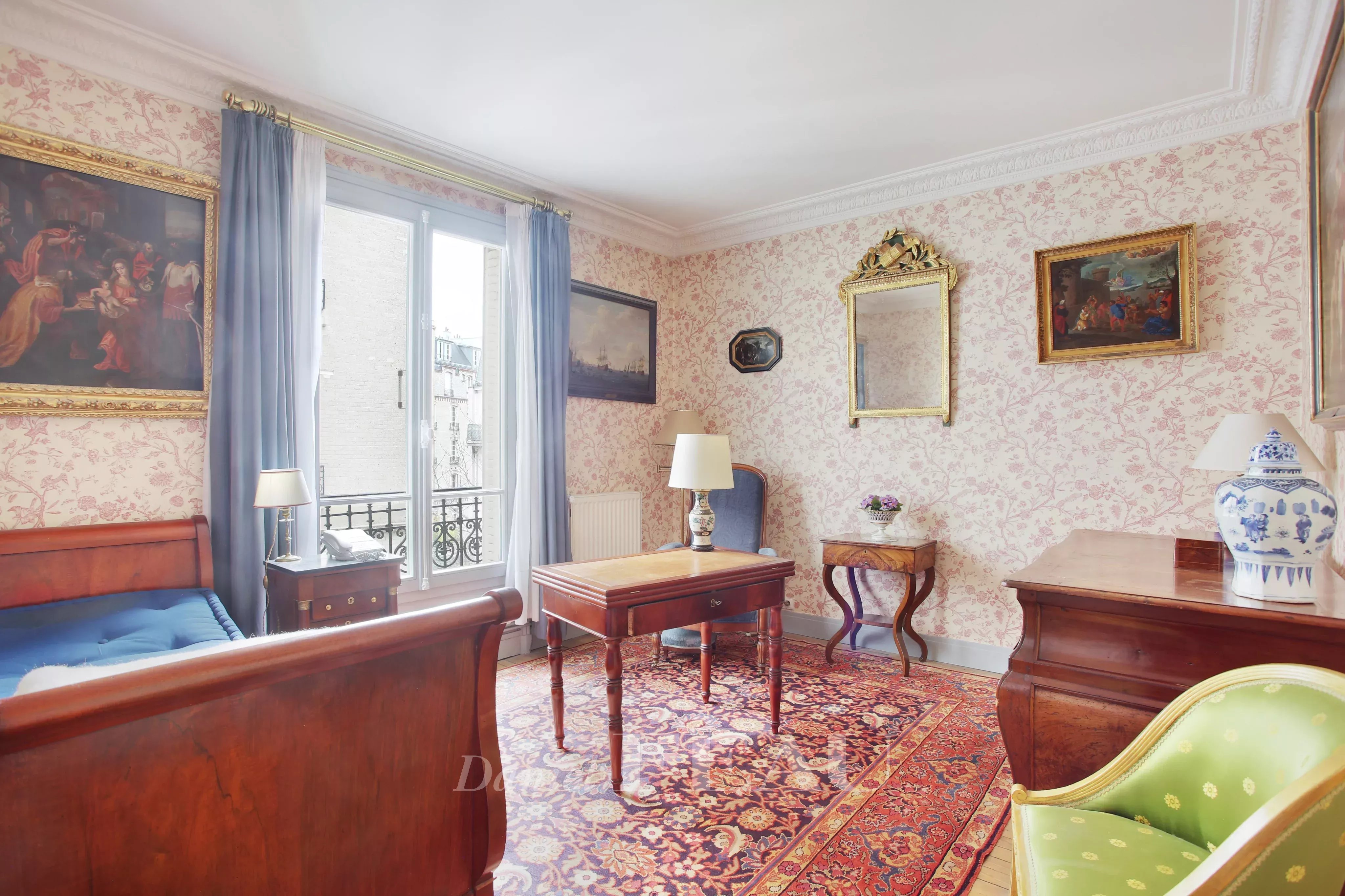 Sale Apartment Paris 5th