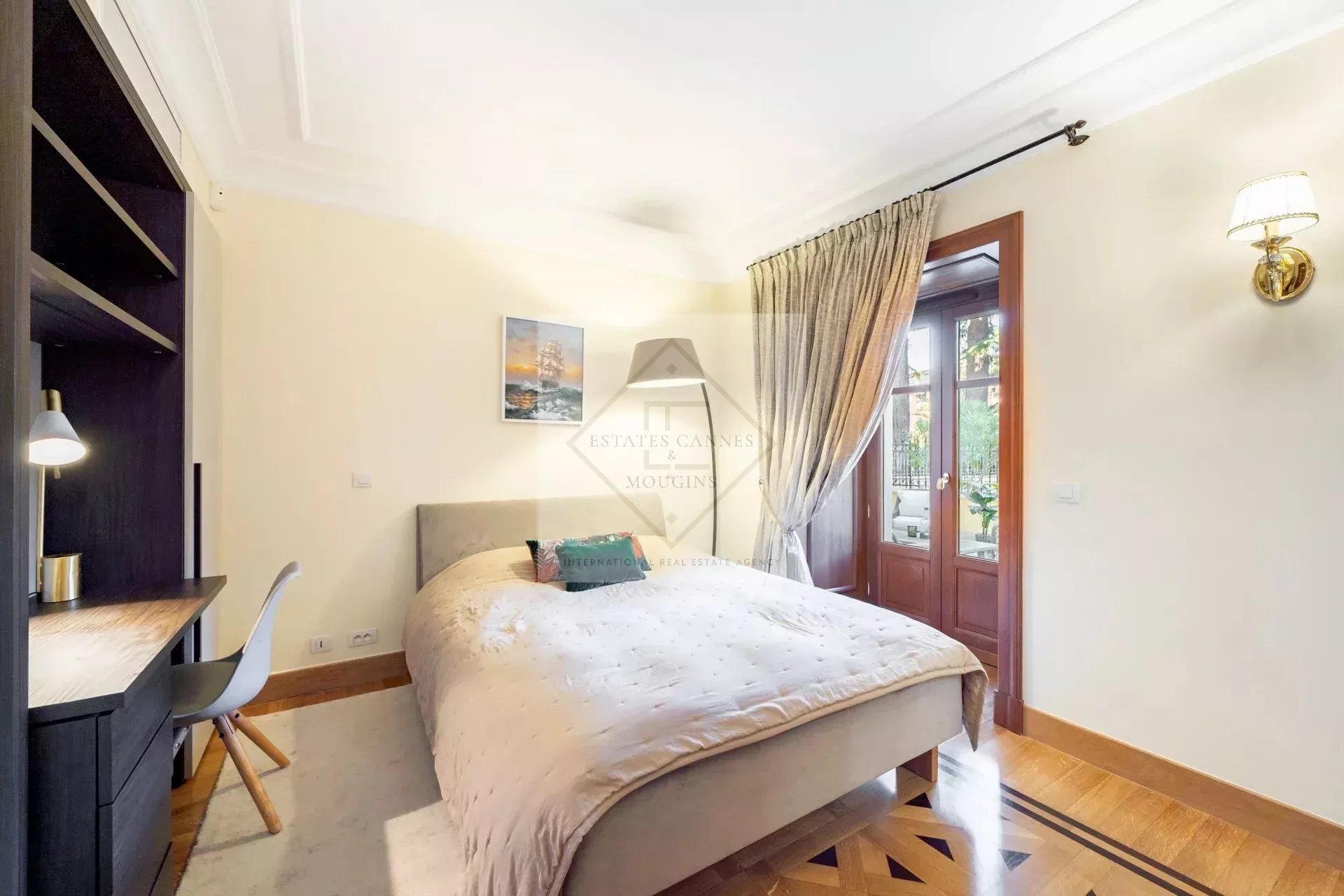 Lumière et Charme Belle Époque, Appartement trois pièces CANNES — photo 15