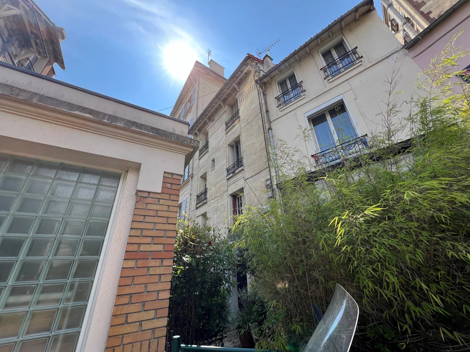 Agence immobilière de 