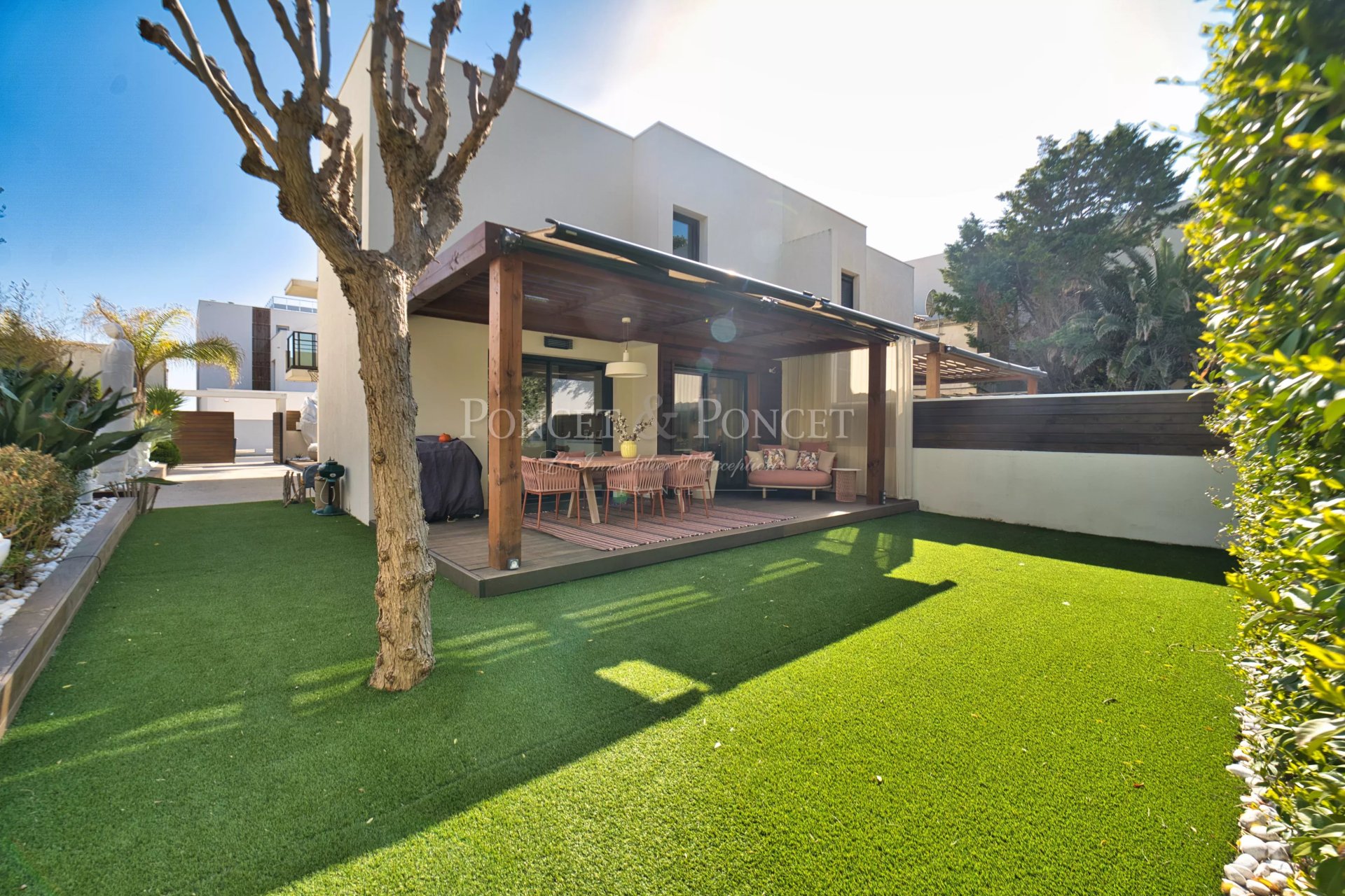 4 Bedroom Villa/Townhouse's Image 20