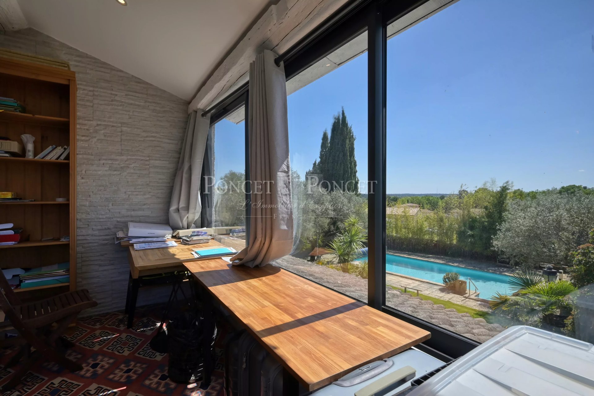 6 Bedroom Villa/Townhouse's Image 12