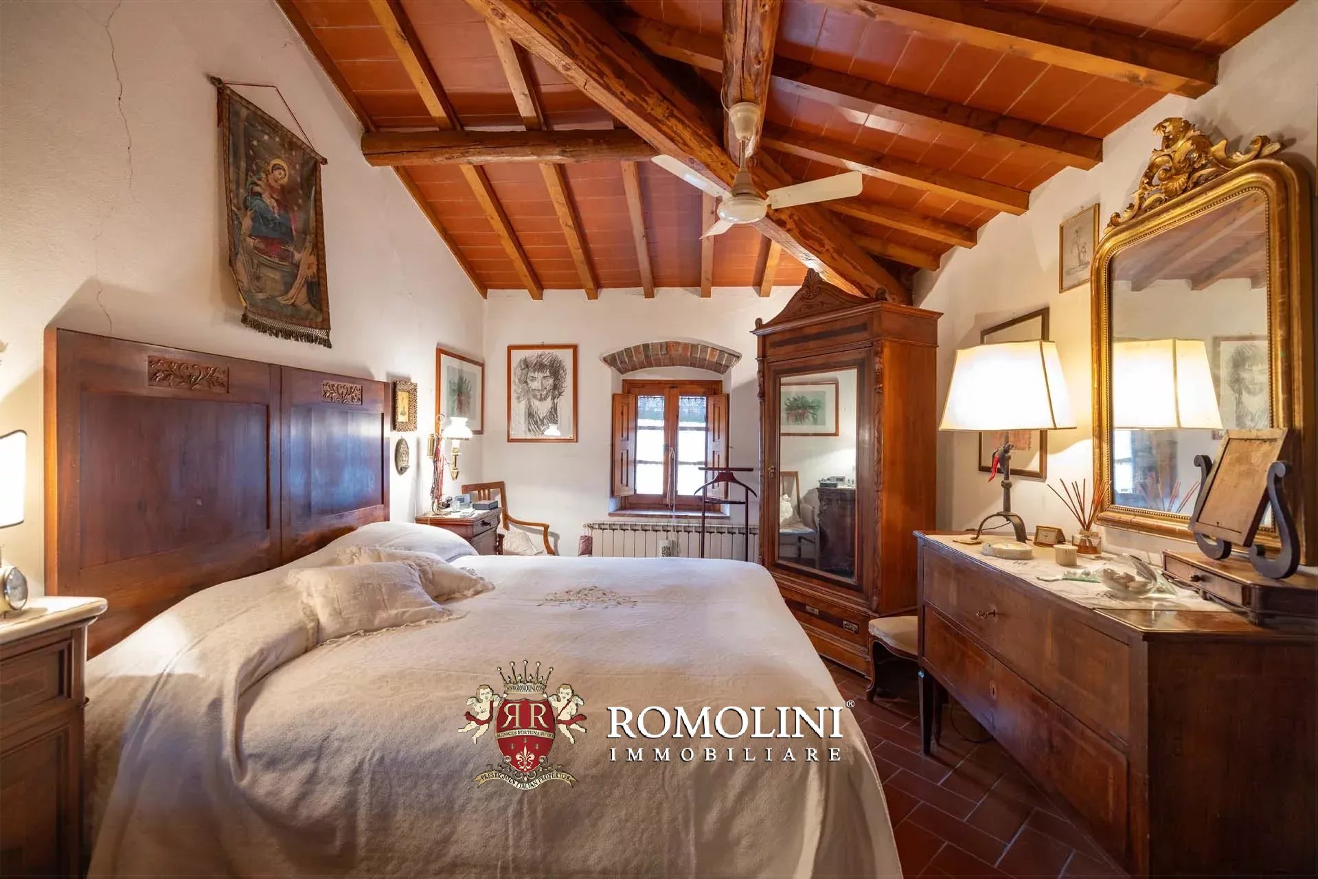 8 Bedroom Villa/Townhouse's Image 36
