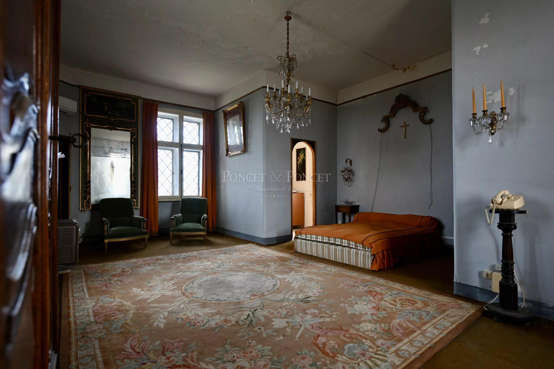 7 Bedroom Chateau's Image 21