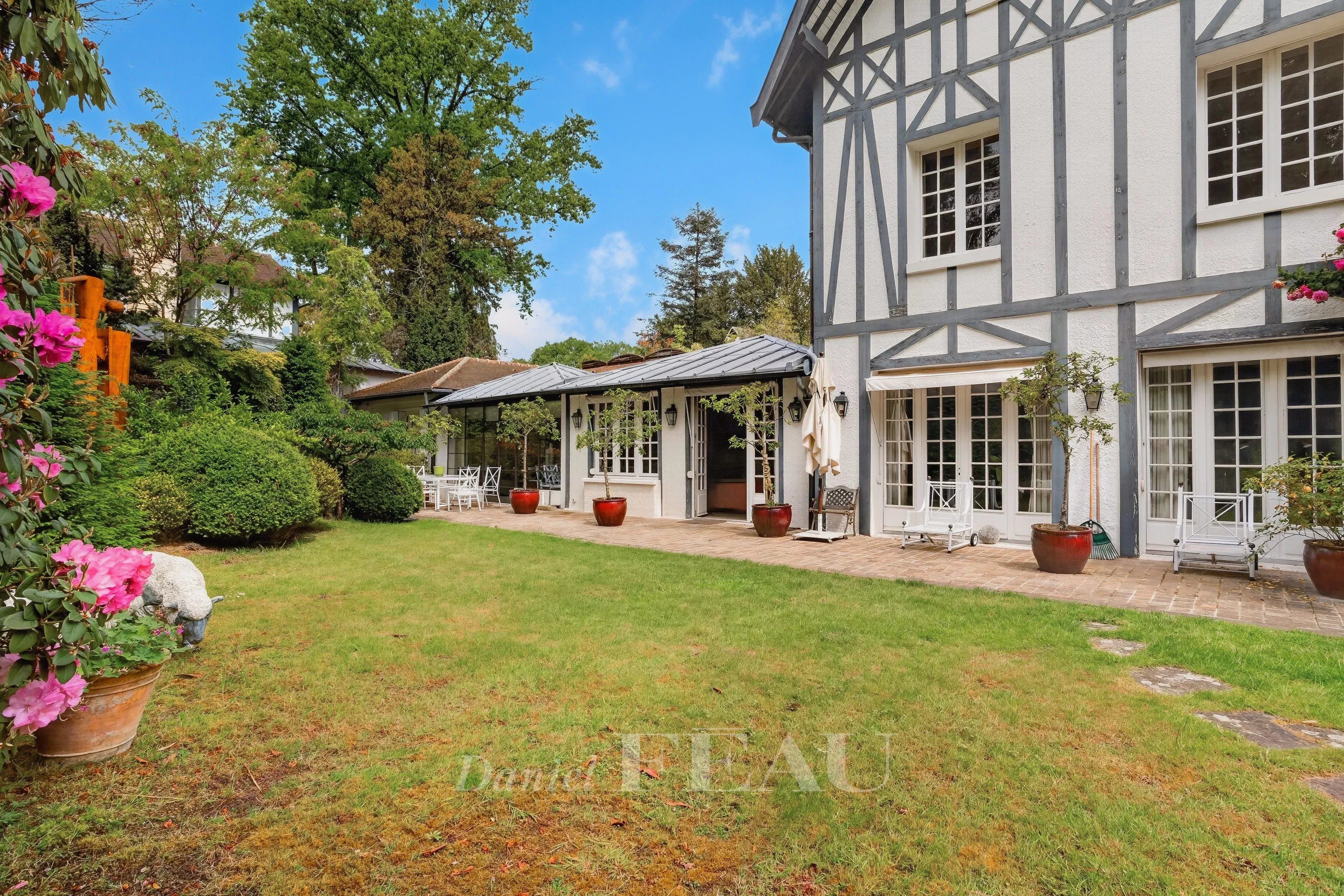 Sale Apartment Garches
