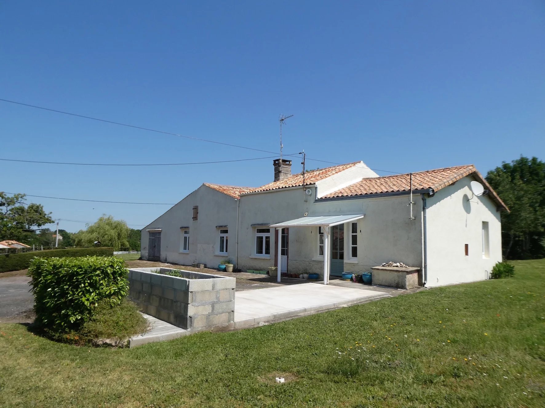 Charmante maison de village indépendante – Pleine de caractère, d'espace et de potentiel