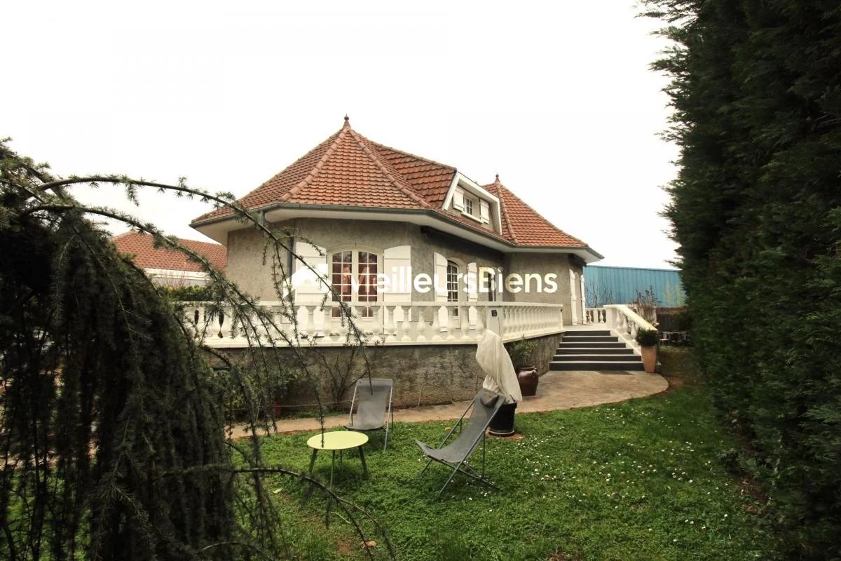 Maison individuelle de 127 m² avec sous sol total equipé et atelier terrain 547 m²