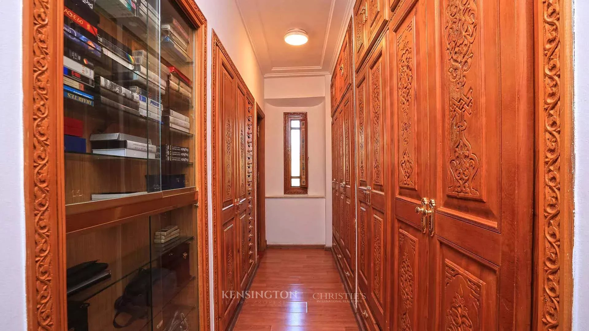 5 Bedroom Villa/Townhouse's Image 21