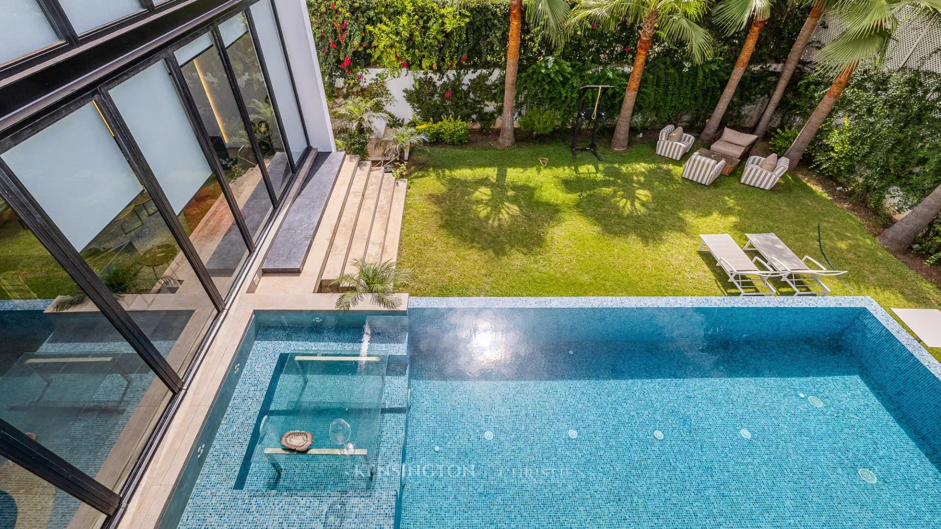 4 Bedroom Villa/Townhouse's Image 5