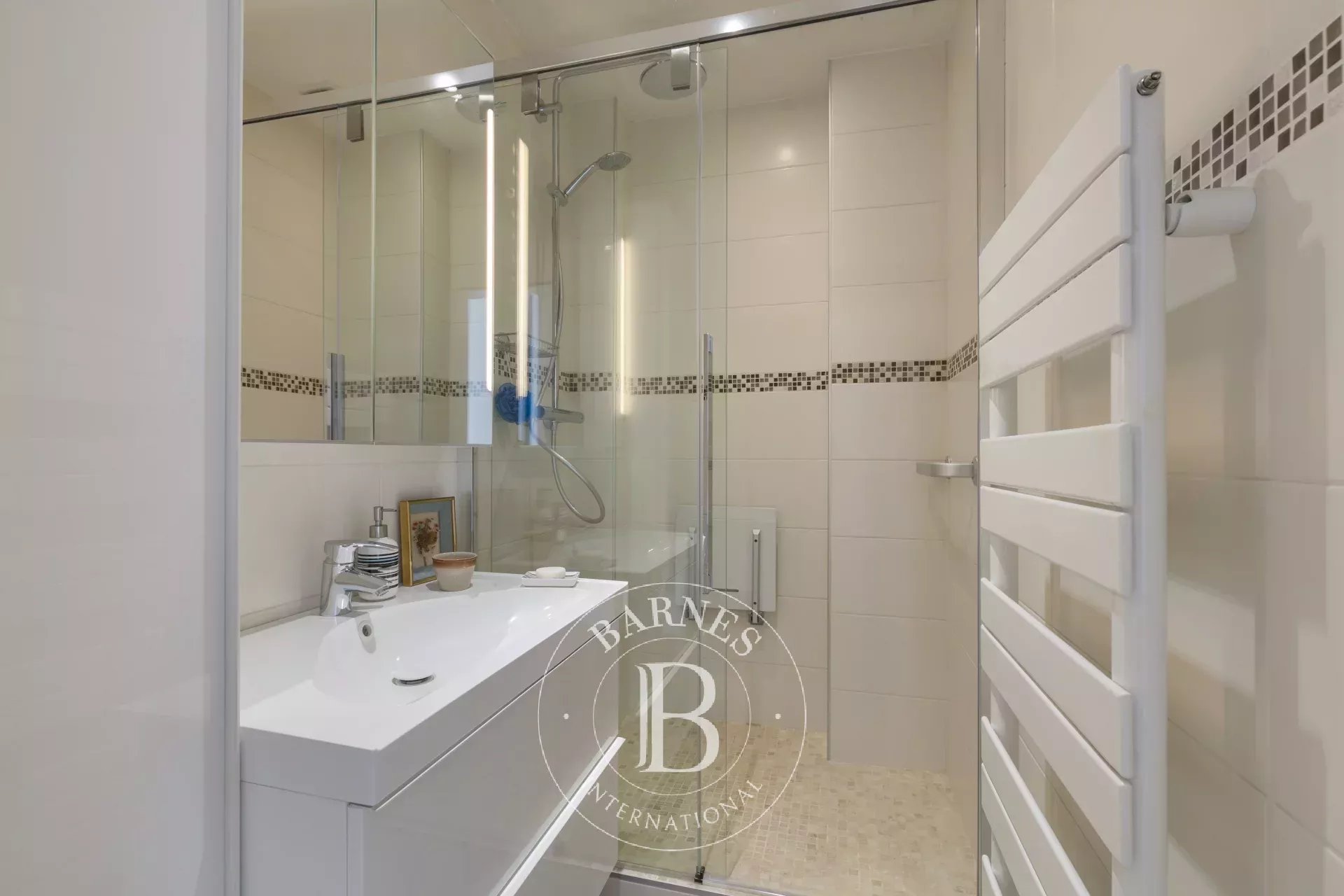 Daire Paris 8ème - picture 13