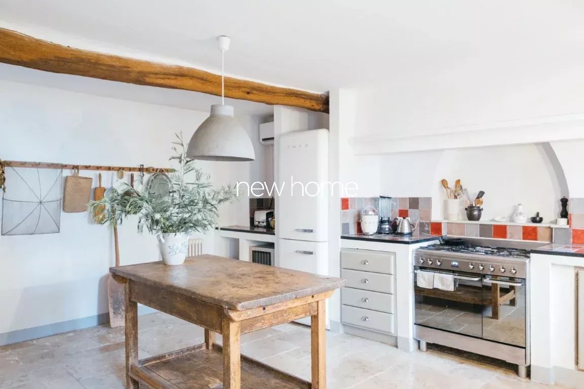 Ancienne ferme de 1850 avec vue panoramique à Tanneron! Un véritable rêve provençal