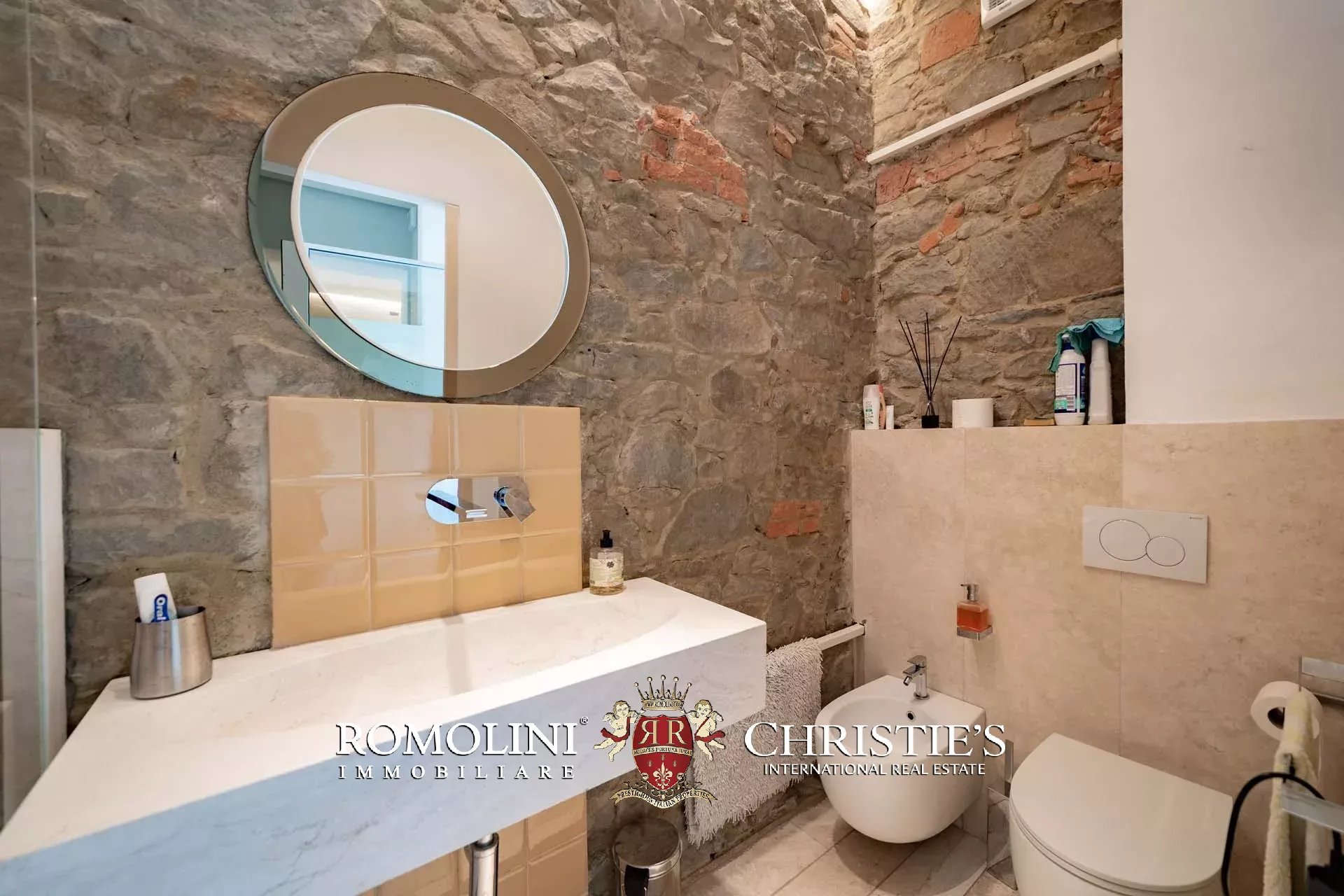 11 Bedroom Villa/Townhouse's Image 59