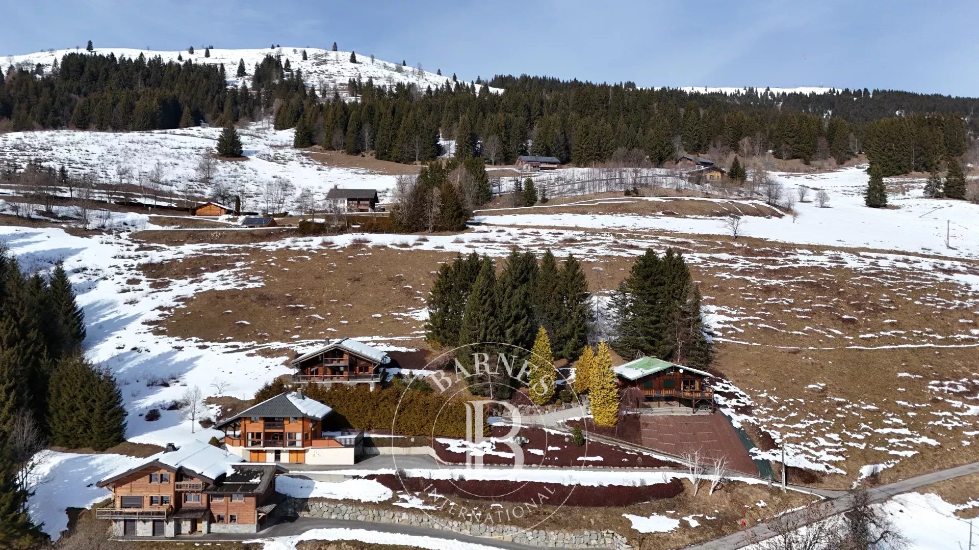 Photo of Les Gets - Chalet to renovate - 187 sqm - Beautiful view