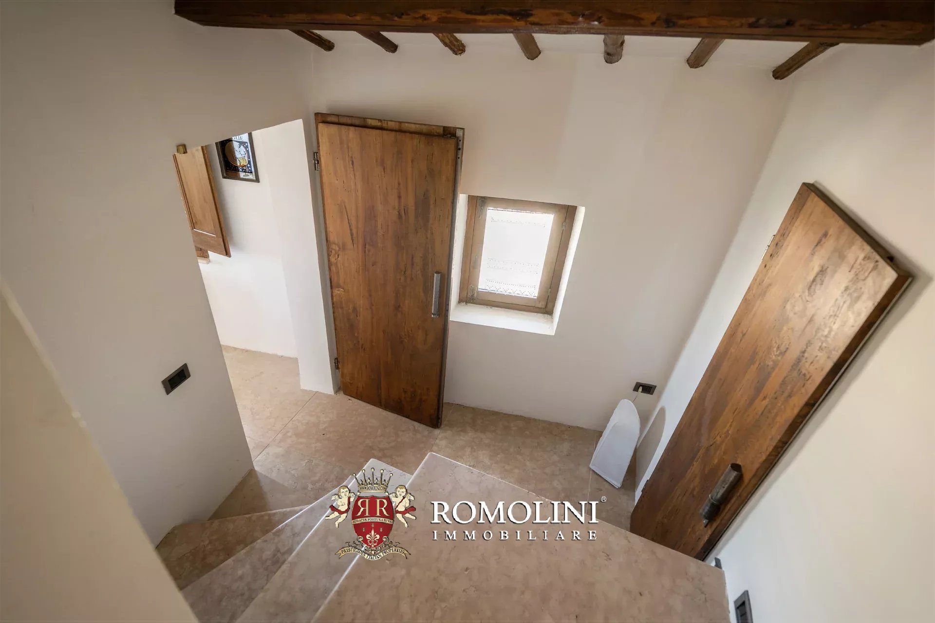 5 Bedroom Villa/Townhouse's Image 38