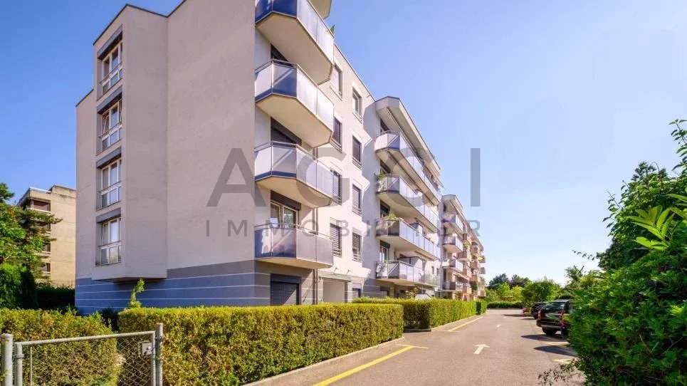 EXCLUSIVITÉ - MAGGNIFIQUE APPARTEMENT DE 5 PIÈCES TRAVERSSANT