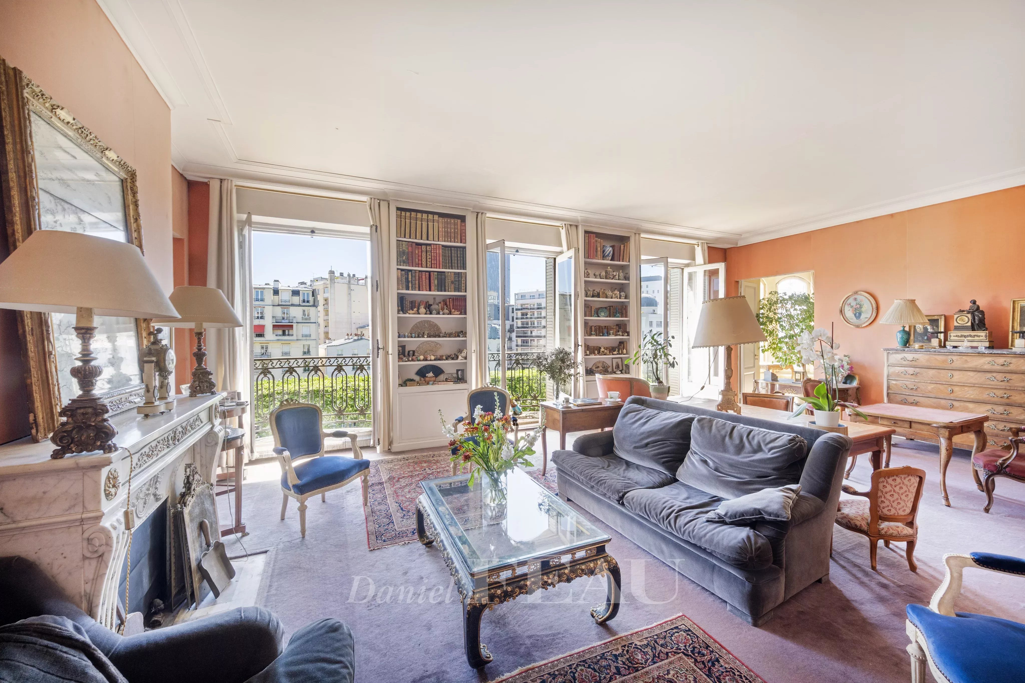 Sale Apartment Paris 7th