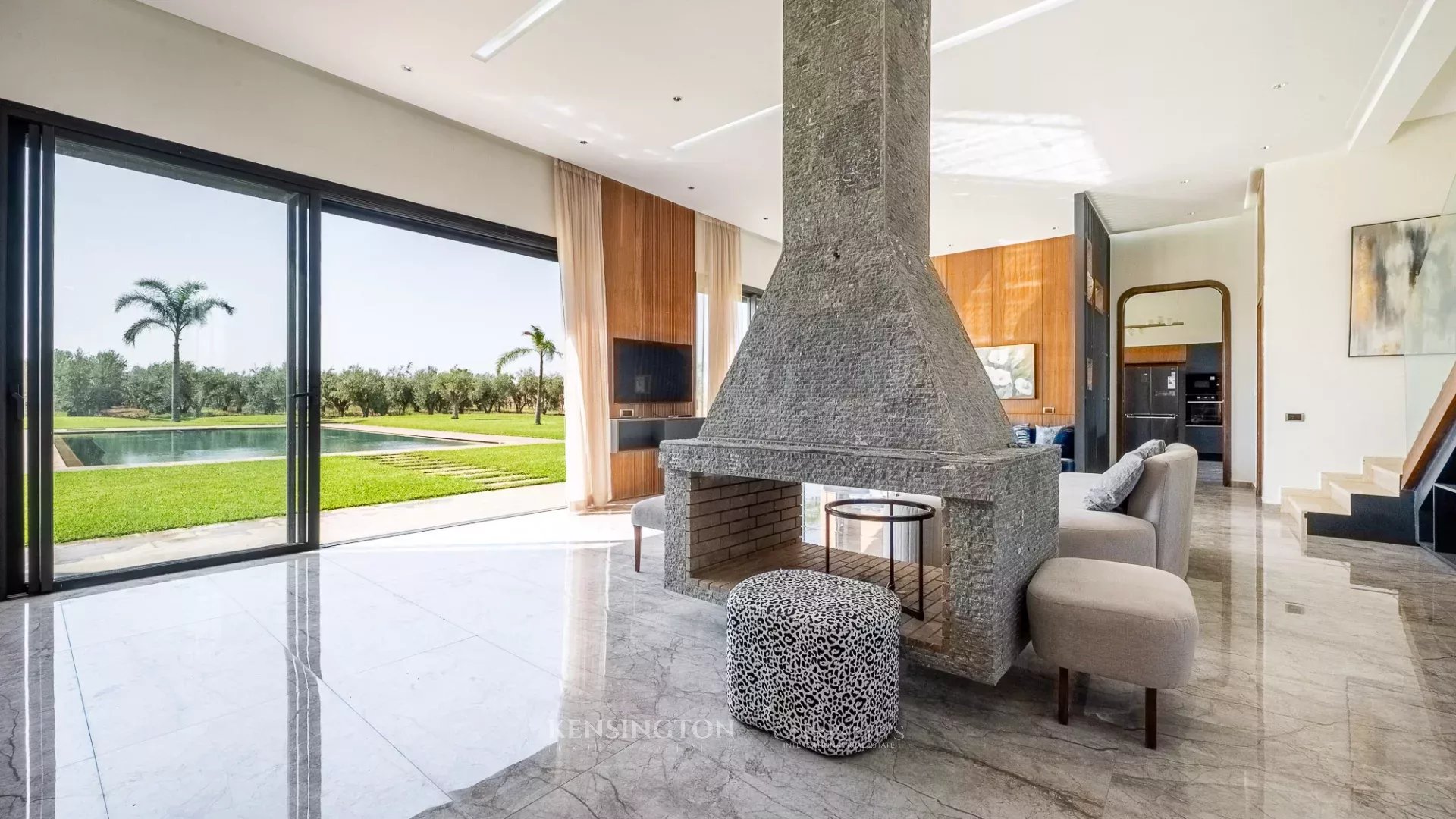 6 Bedroom Villa/Townhouse's Image 4