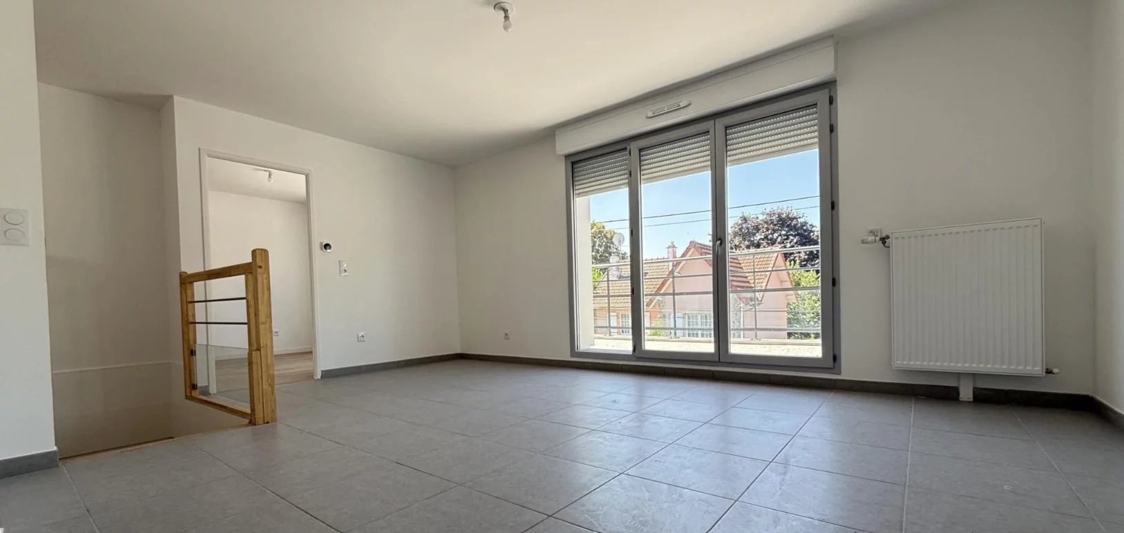 Charmant Duplex 4 PIÈCES de 77 m² avec terrasse et parking - Photo 3
