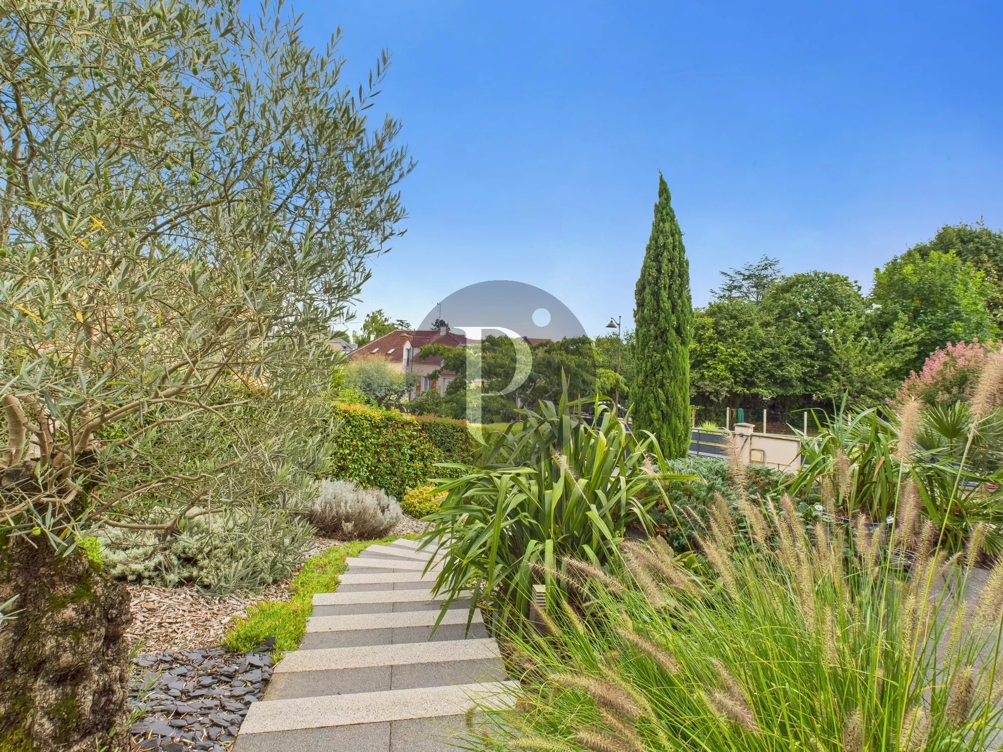 vente-maison-7-pieces-verrieres-le-buisson-86176337