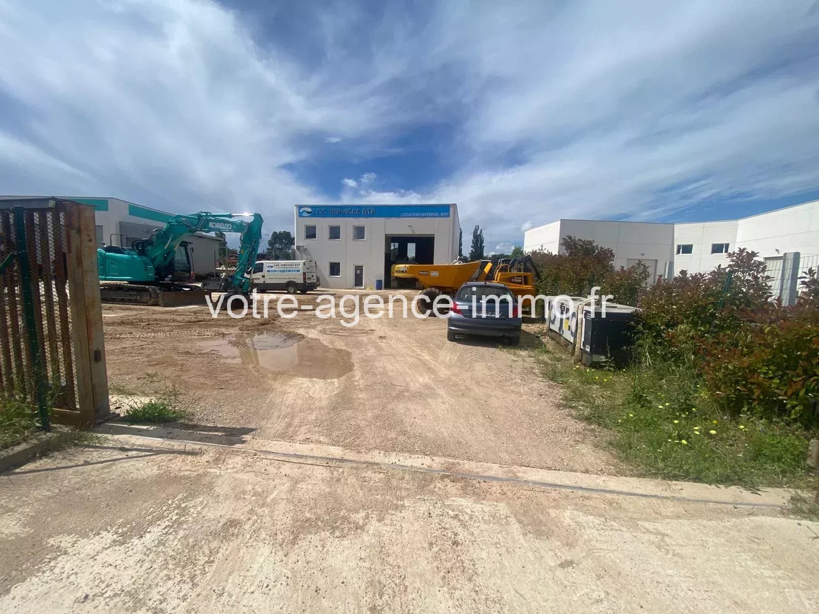 Var le cannet des Maures Local activité- 220m²