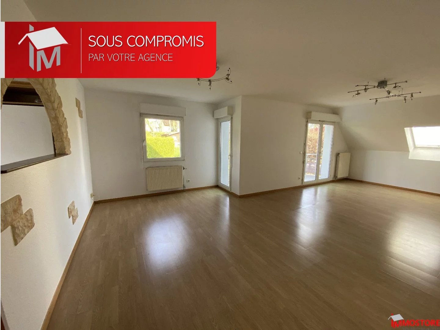 Duplex lumineux avec terrasse et garage à Roppentzwiller