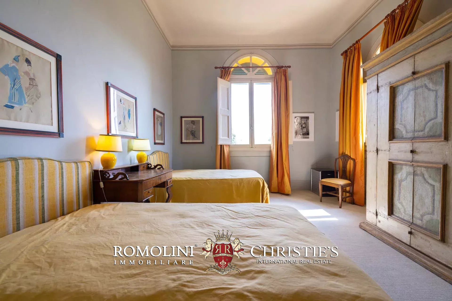 7 Bedroom Villa/Townhouse's Image 28