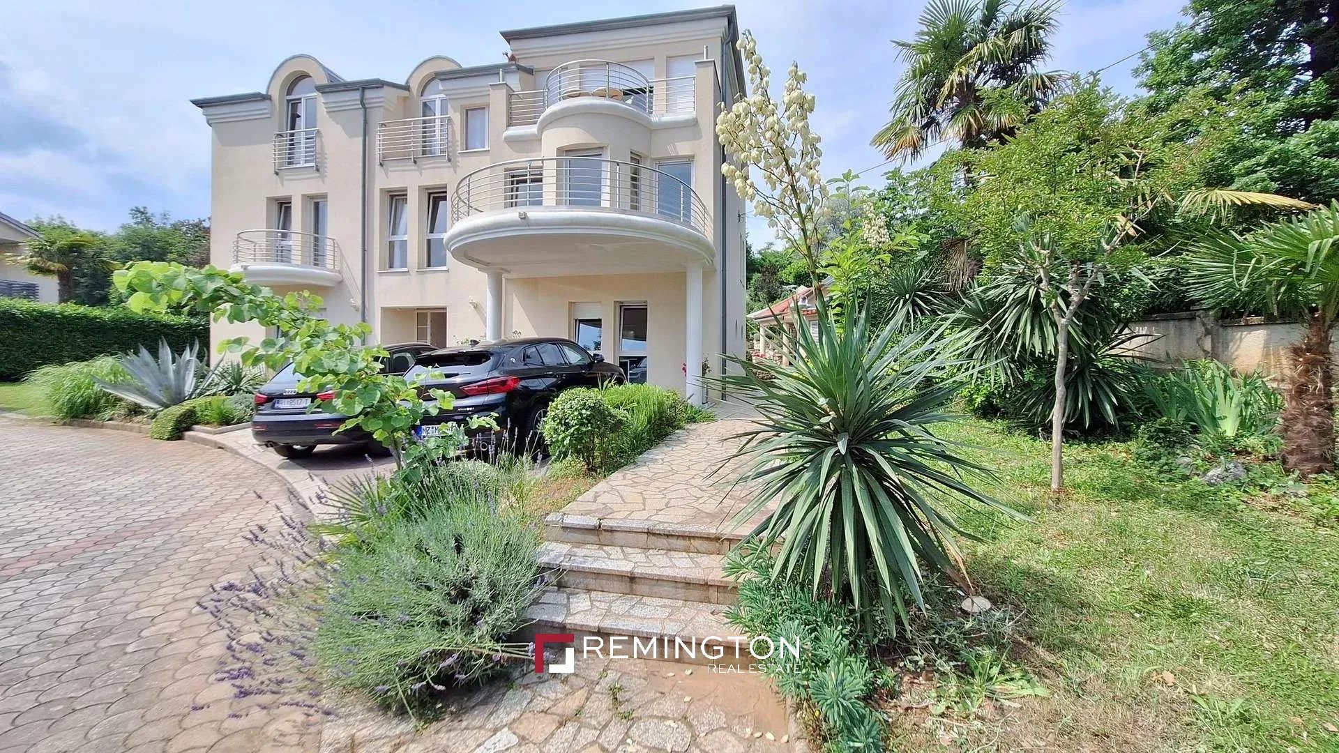 9 Bedroom Villa/Townhouse's Image 25