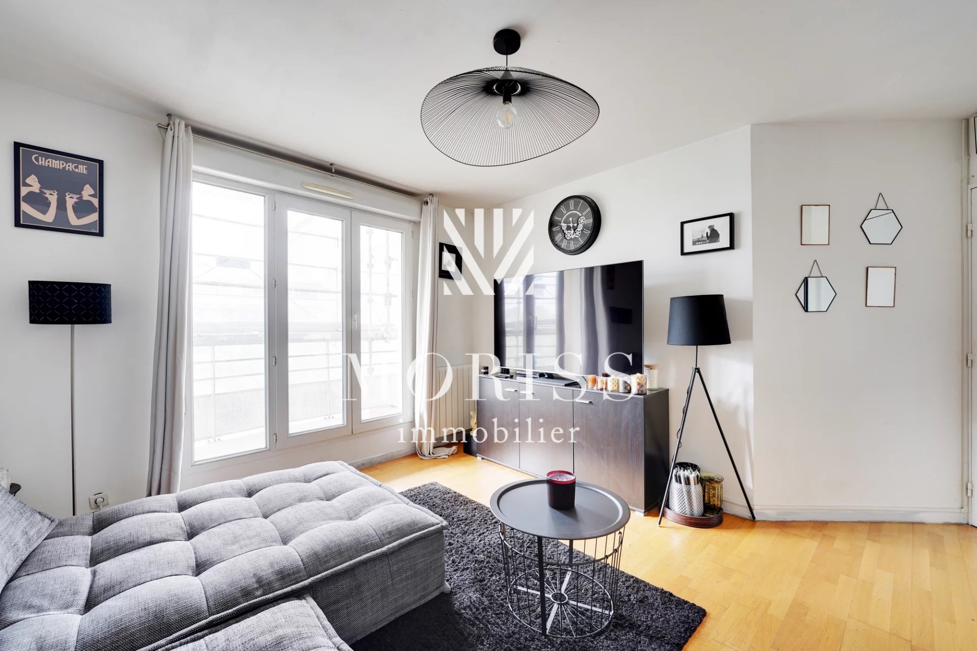 CLICHY - CHARMANT APPARTEMENT DE 44M2 + 7.5M2 DE BALCON - Image Array