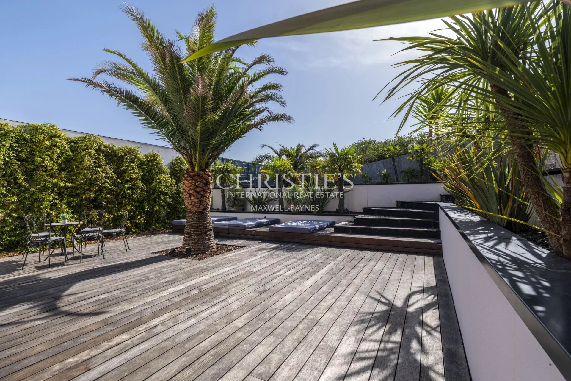 5 Bedroom Villa/Townhouse's Image 16