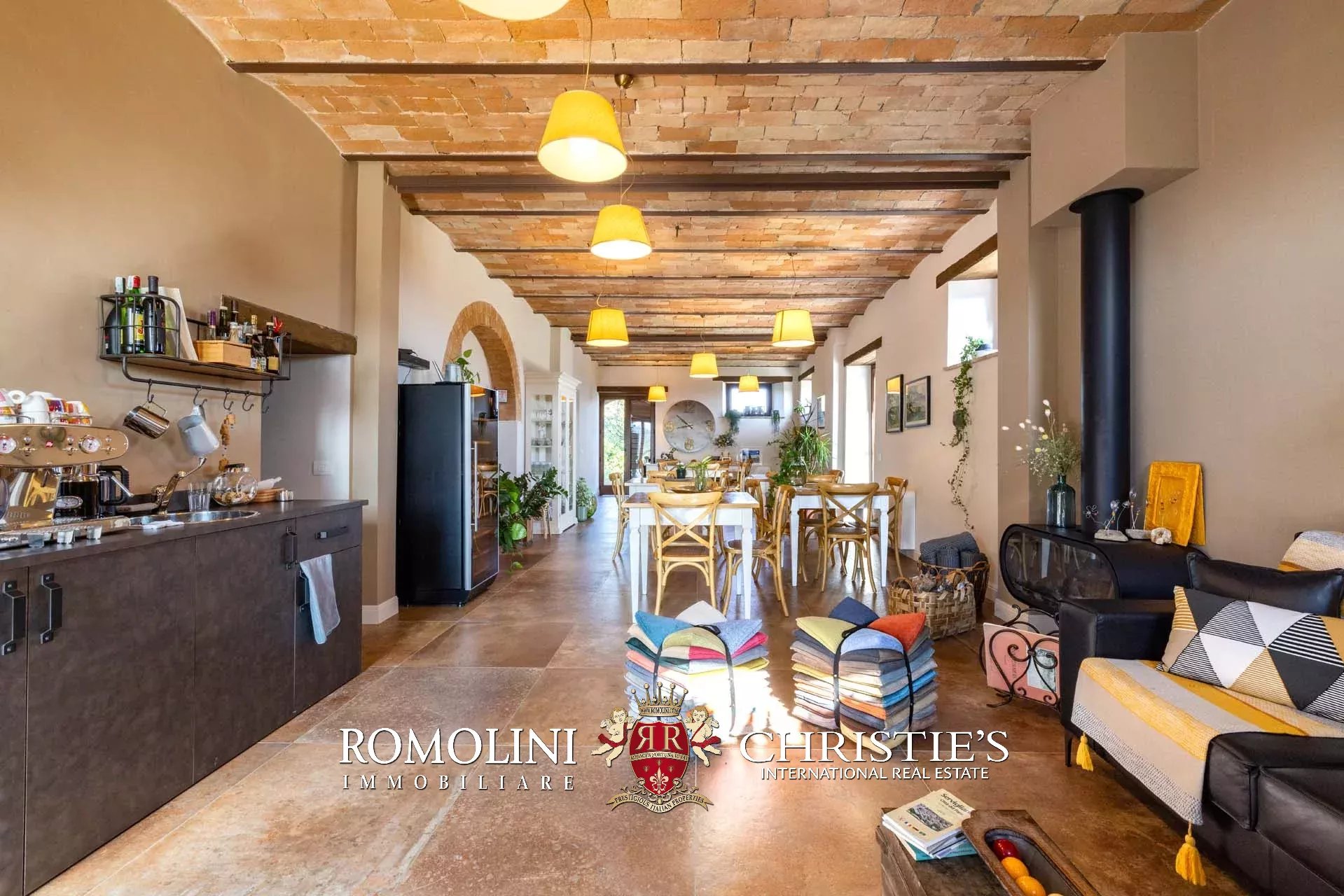 9 Bedroom Villa/Townhouse's Image 23