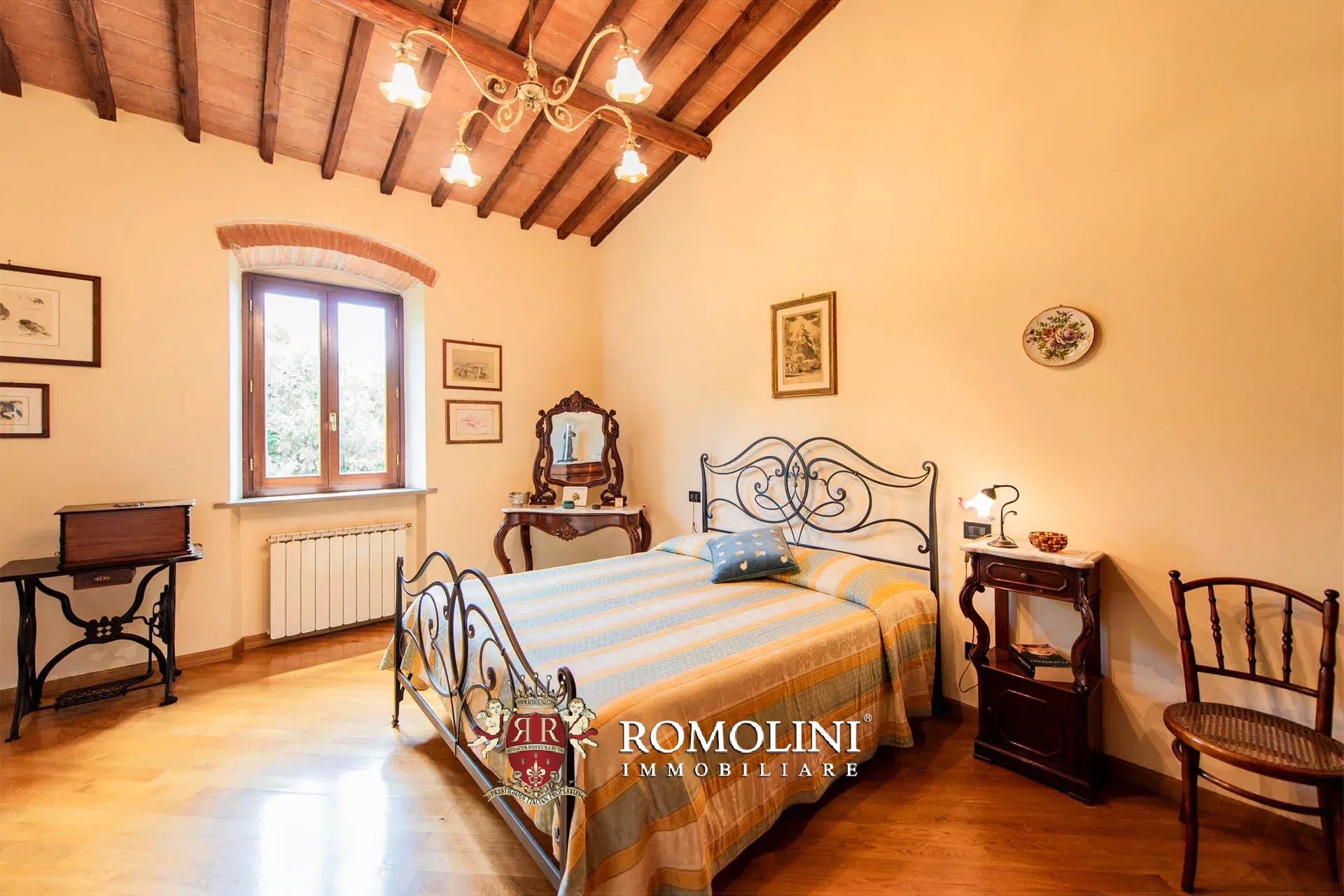 6 Bedroom Villa/Townhouse's Image 40