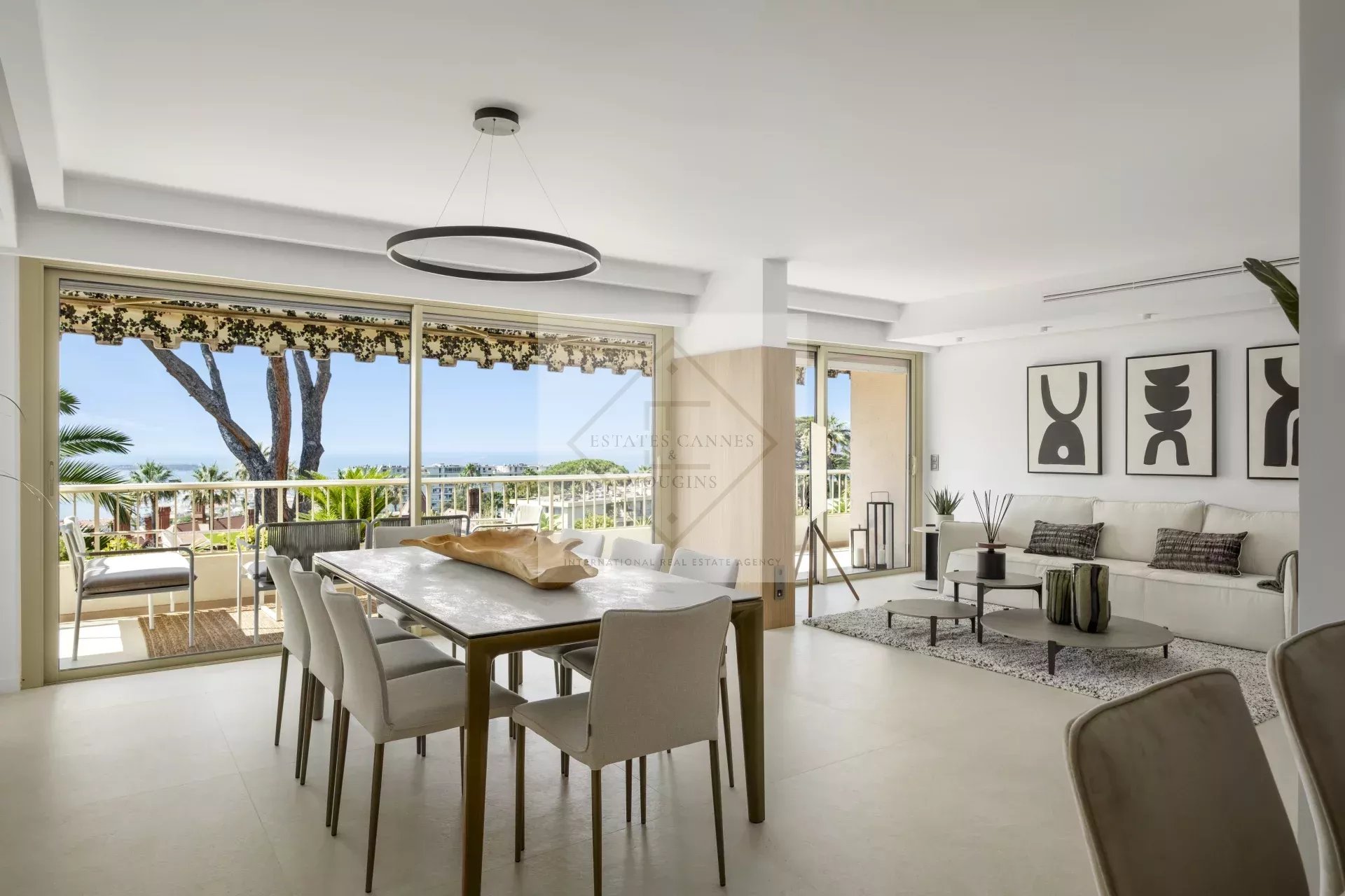 CANNES, Californie - Appartement d’exception de 5 pièces avec vue mer panoramique et îles de Lérins !