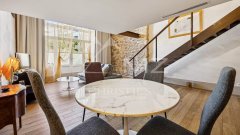 In the district of Petit Juas, loft combining historical charm and comfort — photo 6 of 7