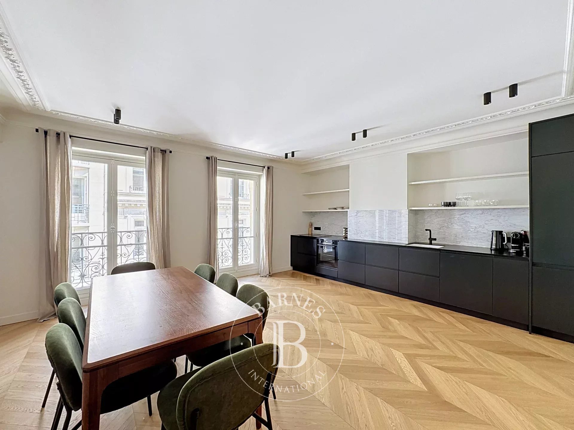 Apartment Paris 75008  -  ref 87221012 (picture 2)