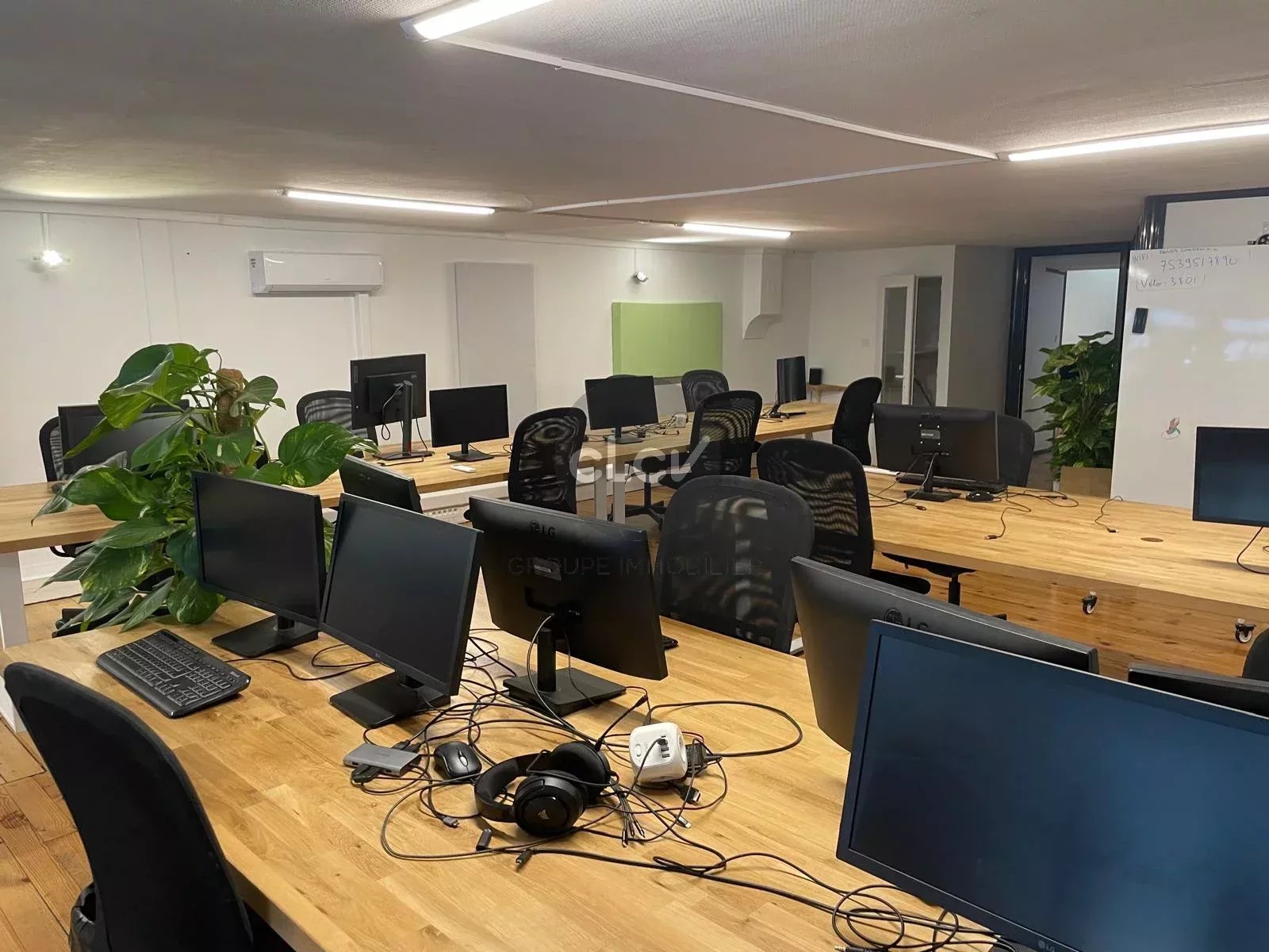 Bureau 75 m² Métro Jean Macé 69007 LYON