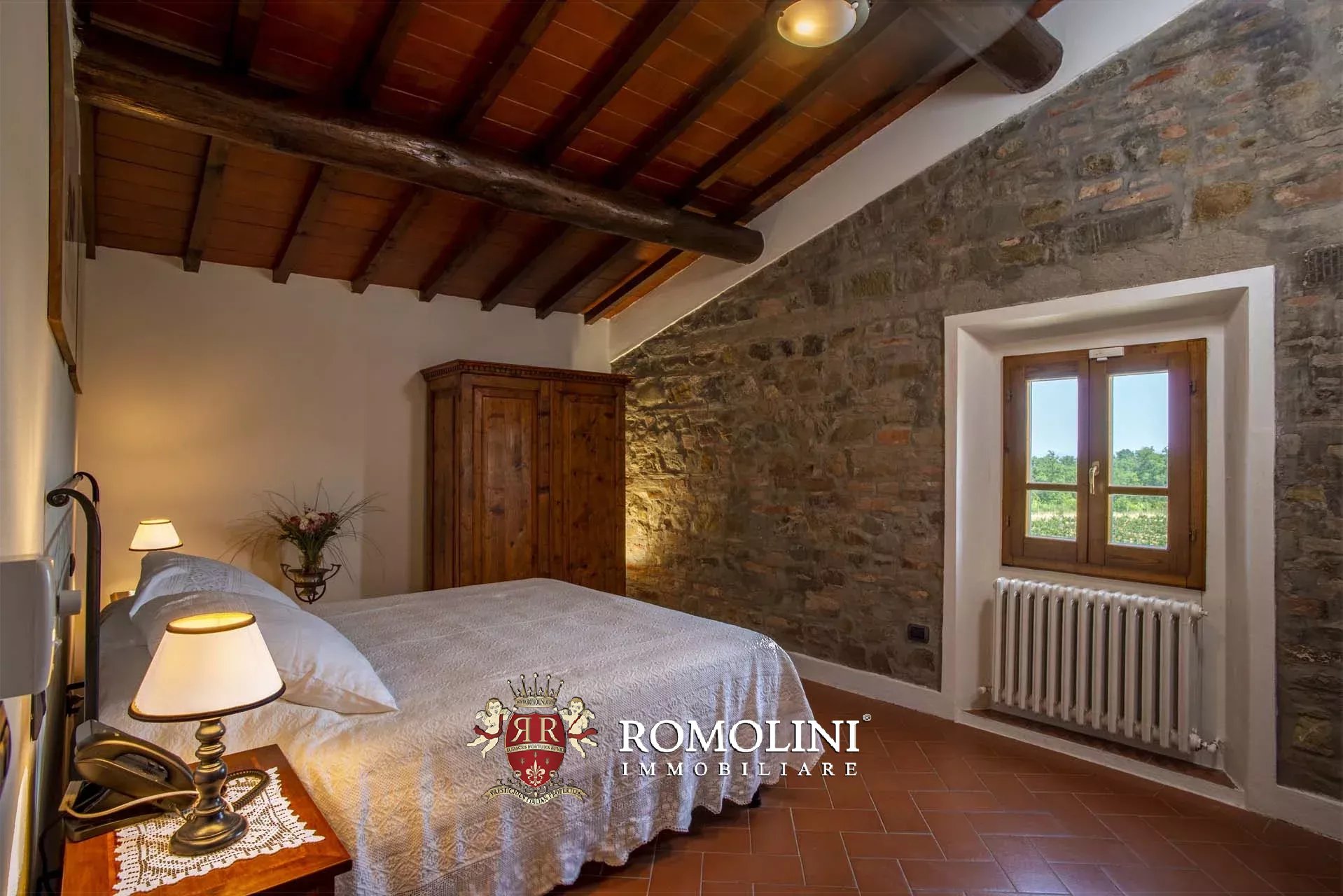 4 Bedroom Vineyard's Image 31
