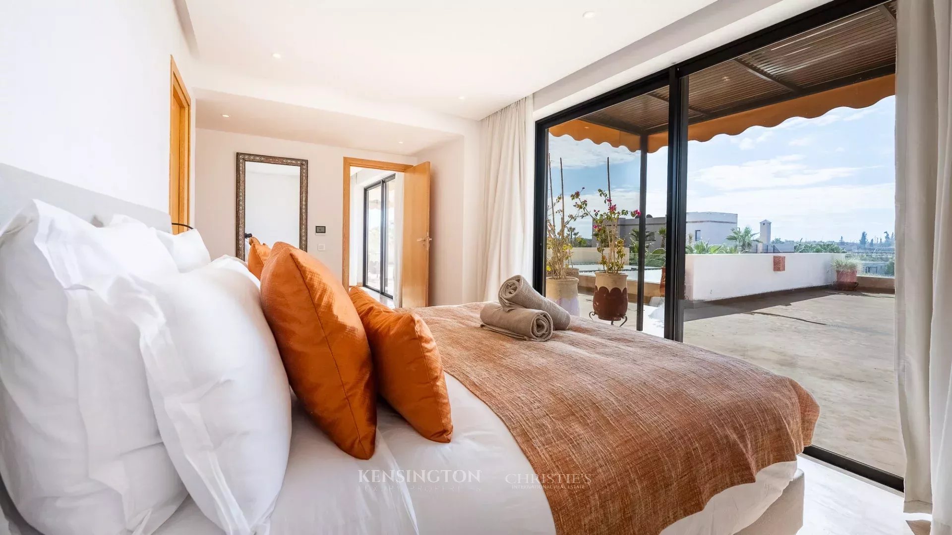 6 Bedroom Villa/Townhouse's Image 44