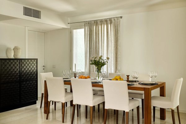 Elegant contemporary villa just a few steps from Salins Beach – Saint-Tropez — photo 7