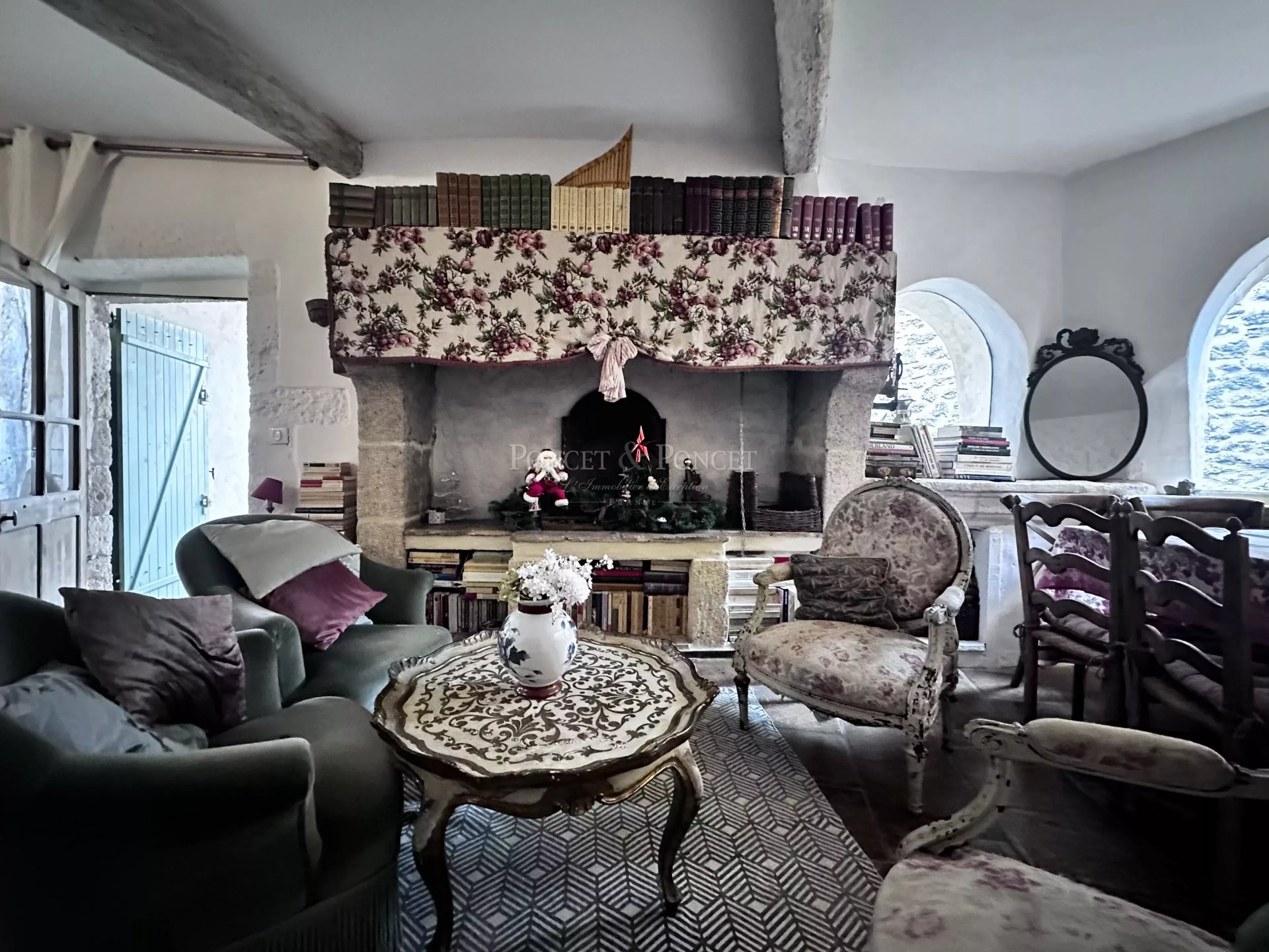 6 Bedroom Villa/Townhouse's Image 9