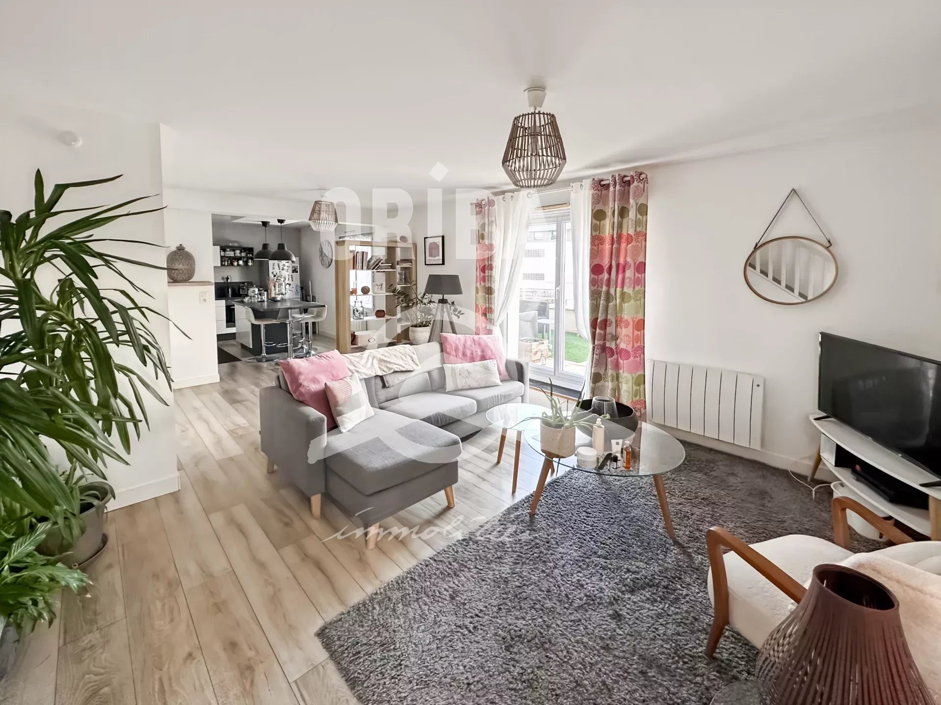 Appartement T3 duplex avec grande terrasse au dernier étage – CHANTENAY