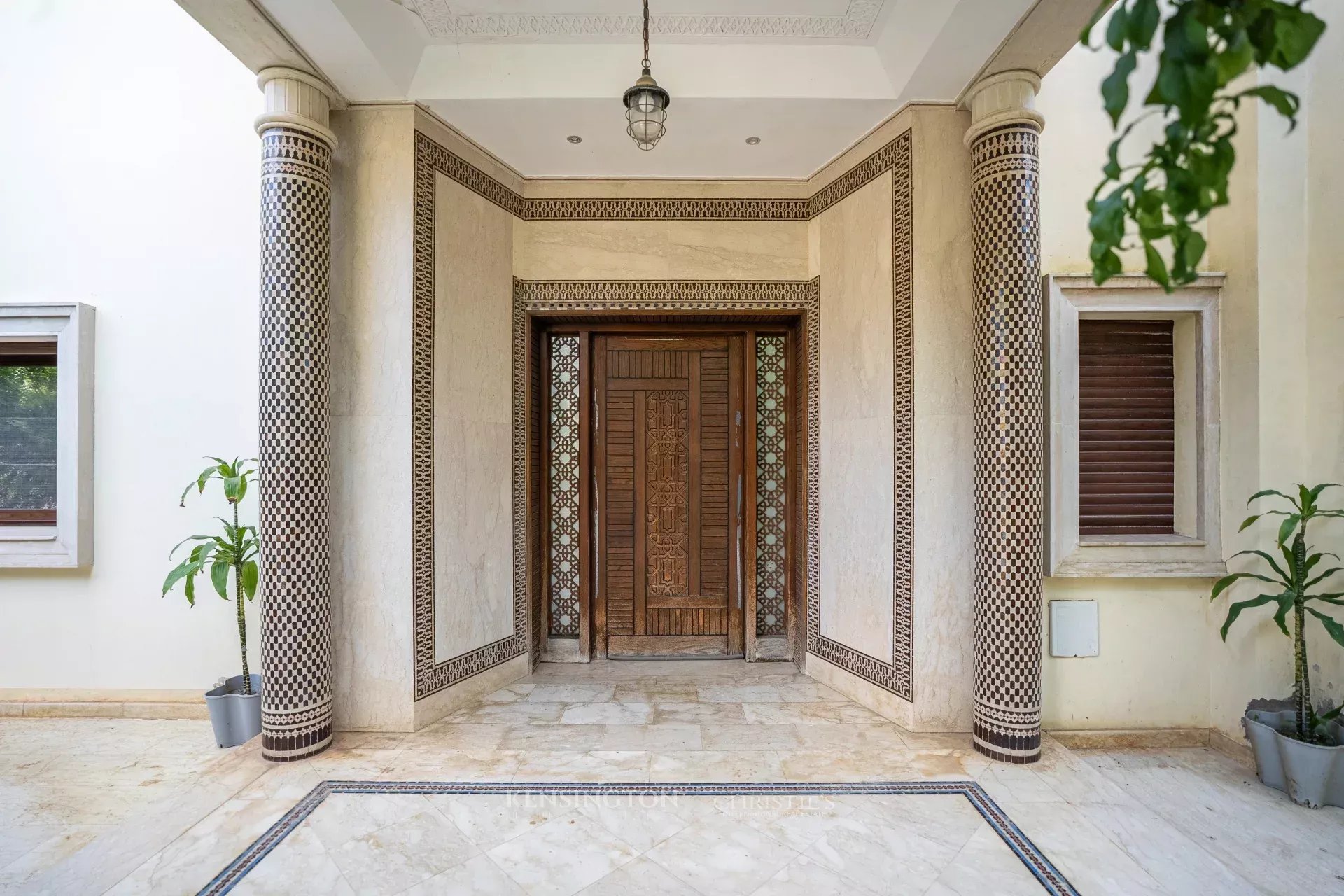 6 Bedroom Villa/Townhouse's Image 3