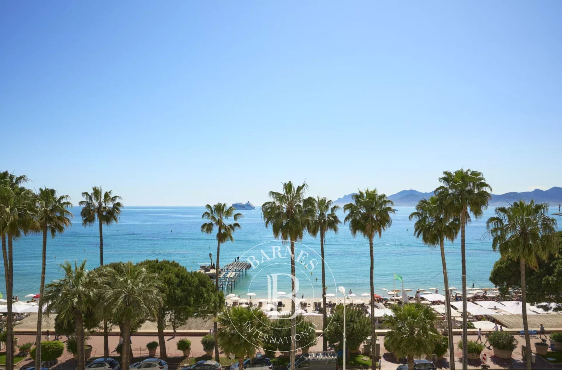 CANNES CROISETTE - 4 PIÈCES - VUE MER PANORAMIQUE