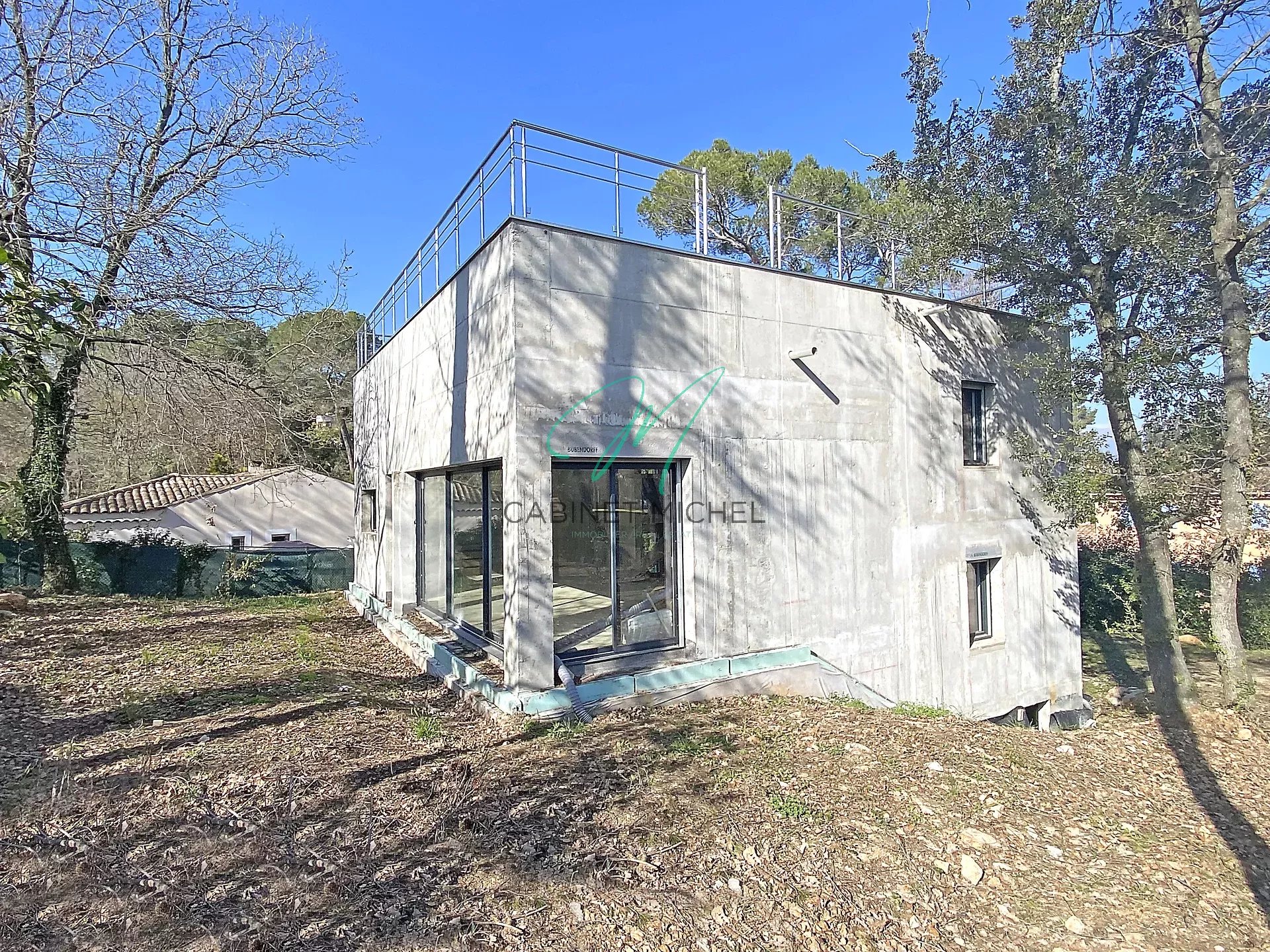 VALBONNE - Rare villa Contemporaine Hors d'eau hors d'air