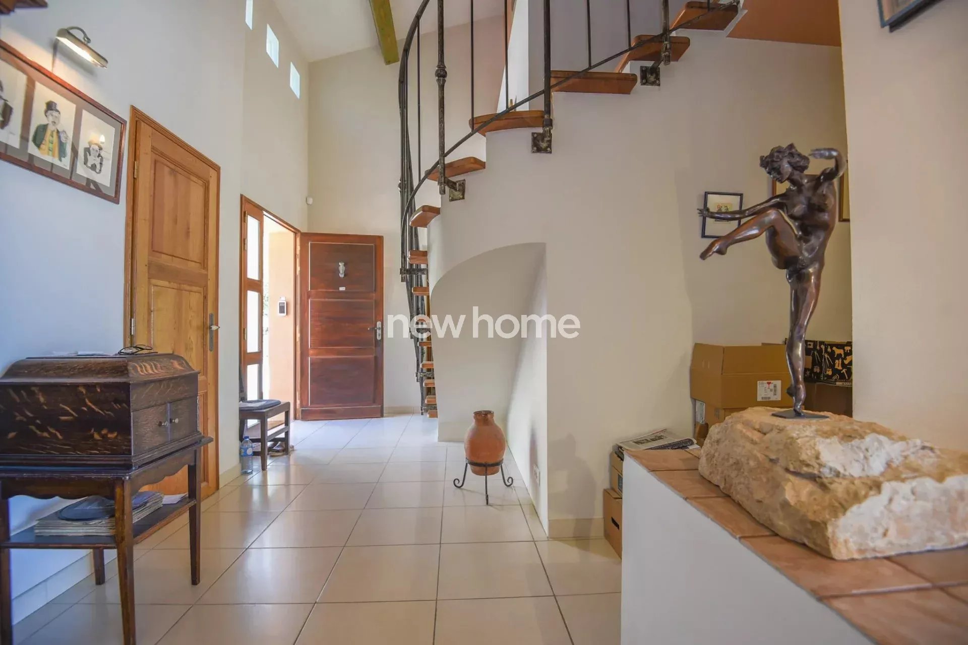 Propriété d'exception à Lorgues avec vue panoramique et appartement indépendant