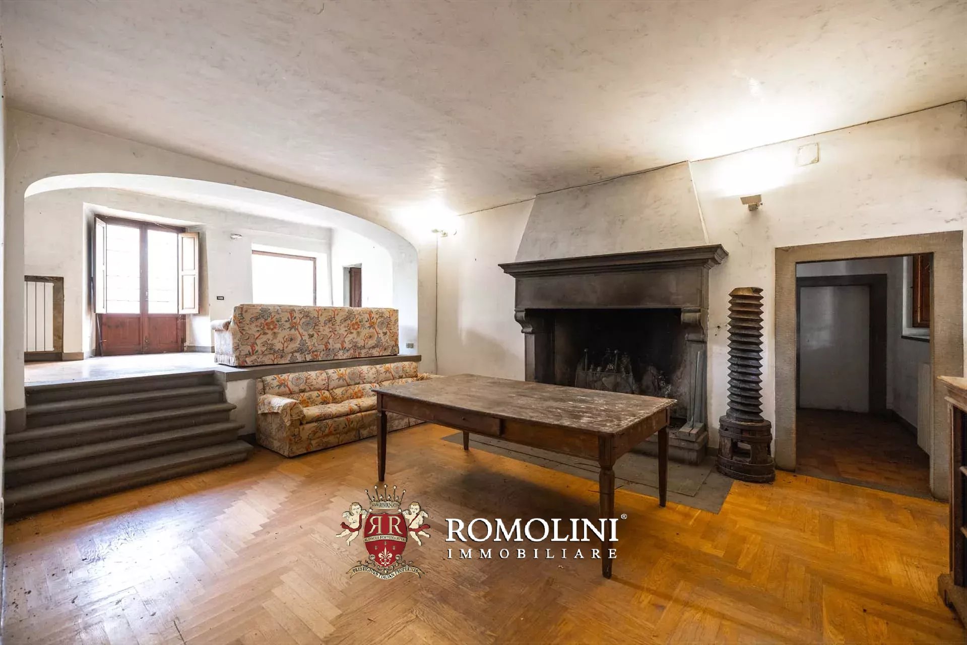 7 Bedroom Villa/Townhouse's Image 24