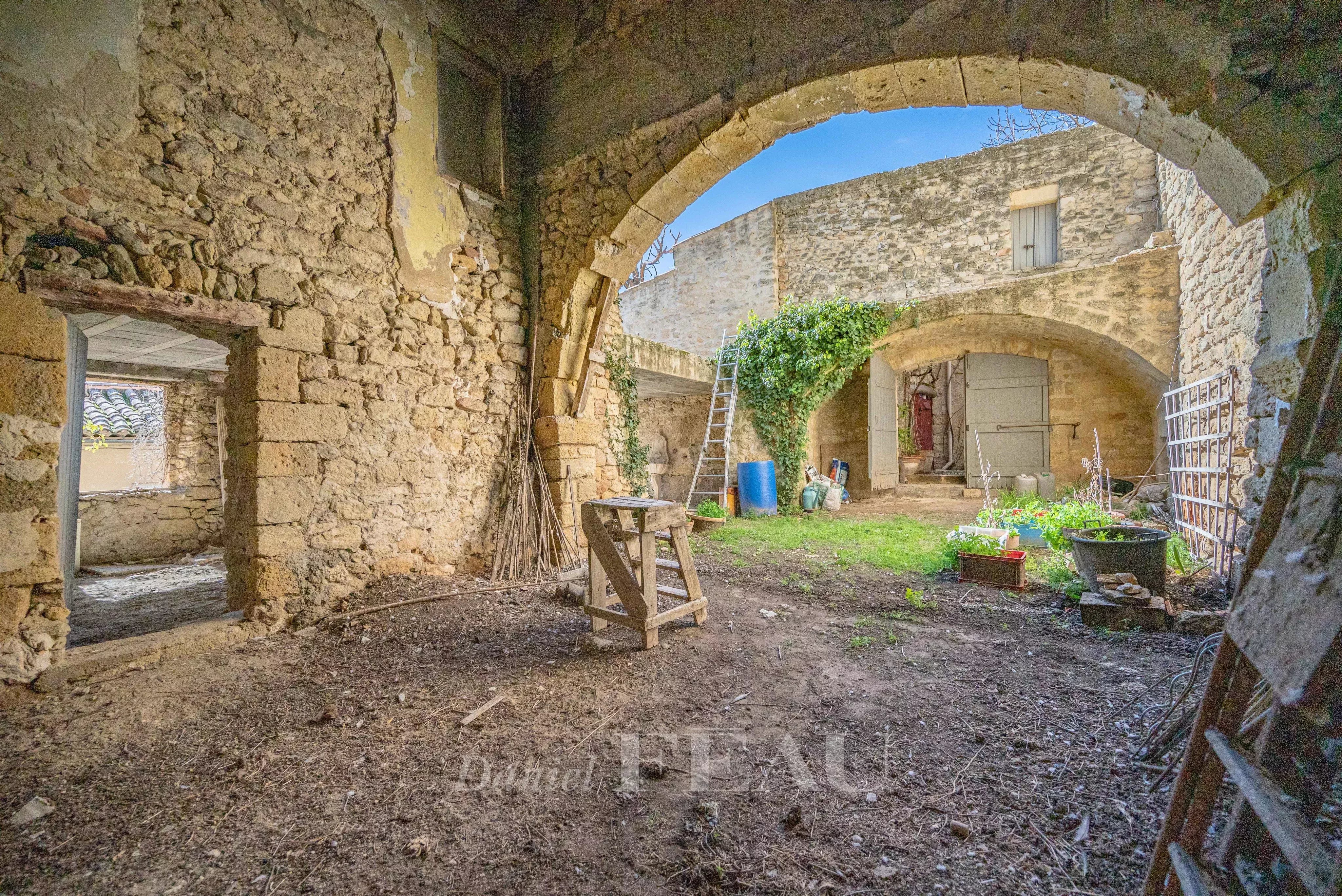 Sale Village house Ansouis