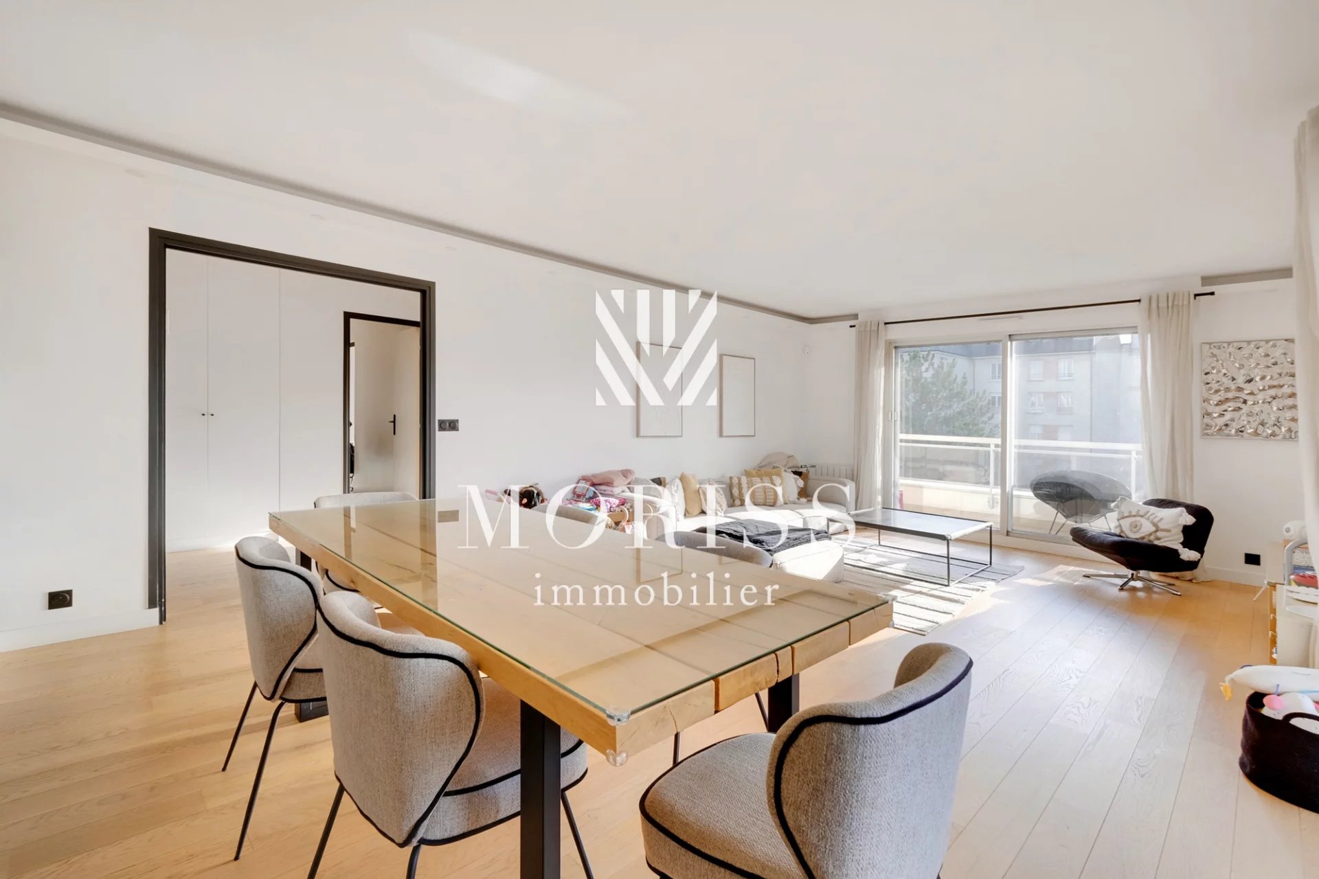 Saint-Mandé Appartement de 3 pièces + 20 m2 de balcon - Image Array